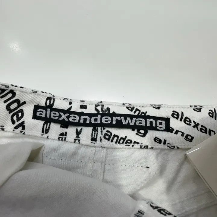 Alexander Wang Alexander Wang SS22 White Printed Casual Shorts - Size 25" / US 0 / IT 36 - 7 Thumbnail
