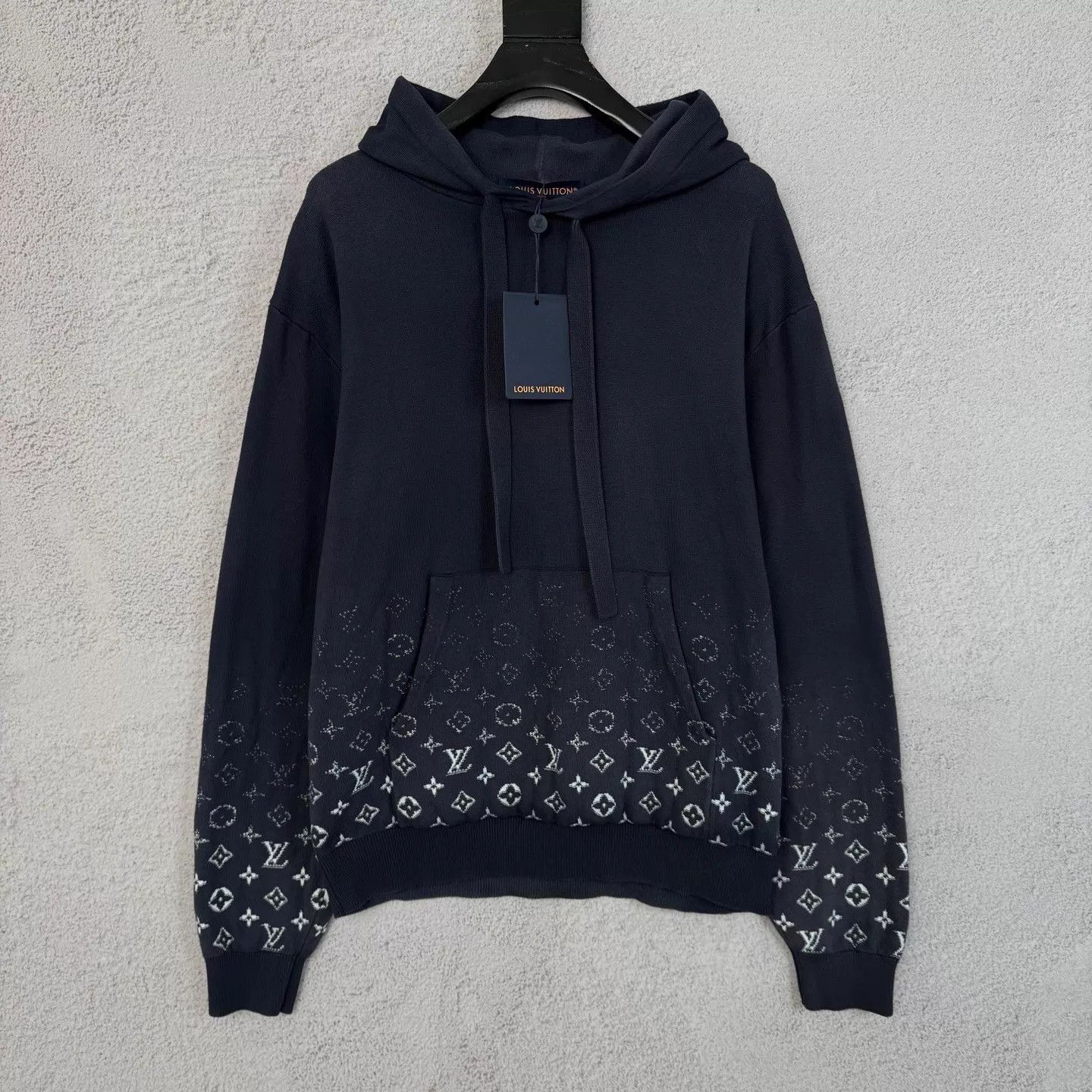 Louis Vuitton Louis Vuitton Gradient Monogram Light Gray Hoodie M Size US M / EU 48-50 / 2 - 1 Thumbnail