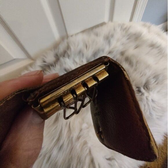 Louis Vuitton Vintage Louis Vuitton LV monogram compact key holder y2K Size ONE SIZE - 10 Thumbnail