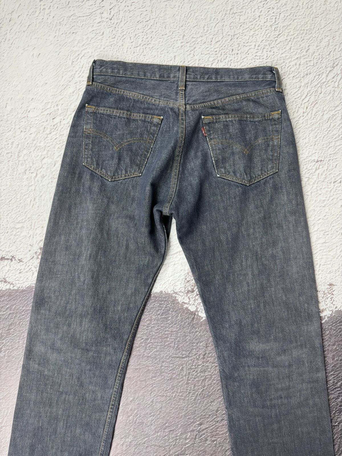 Levi's Levi’s 501 vintage y2k indigo blue faded distressed jeans Size US 33 - 15 Thumbnail