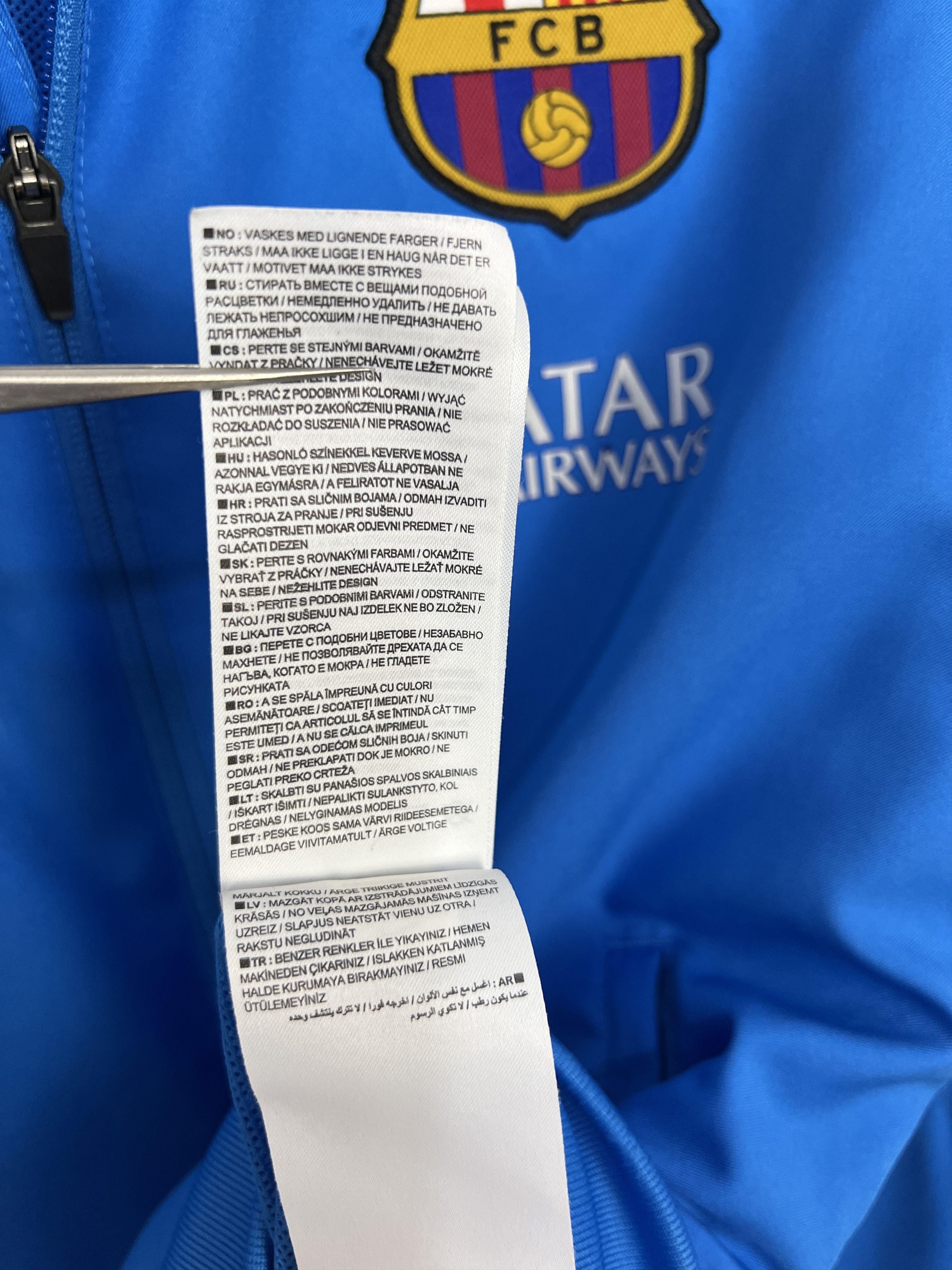 Nike Vintage Nike FC Barcelona Football Blue Train Jacket Soccer Size US M / EU 48-50 / 2 - 13 Thumbnail