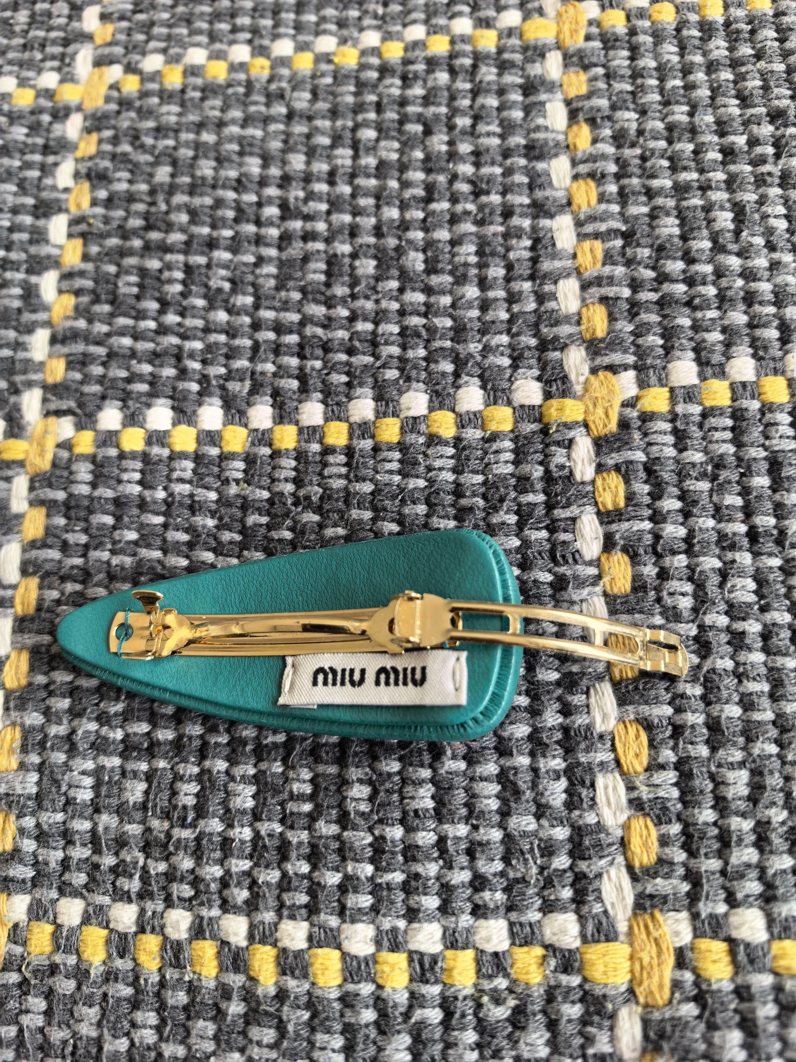 Miu Miu MIU MIU Deep Green Leather Hair Clip Gold Clasp Size ONE SIZE - 3 Thumbnail
