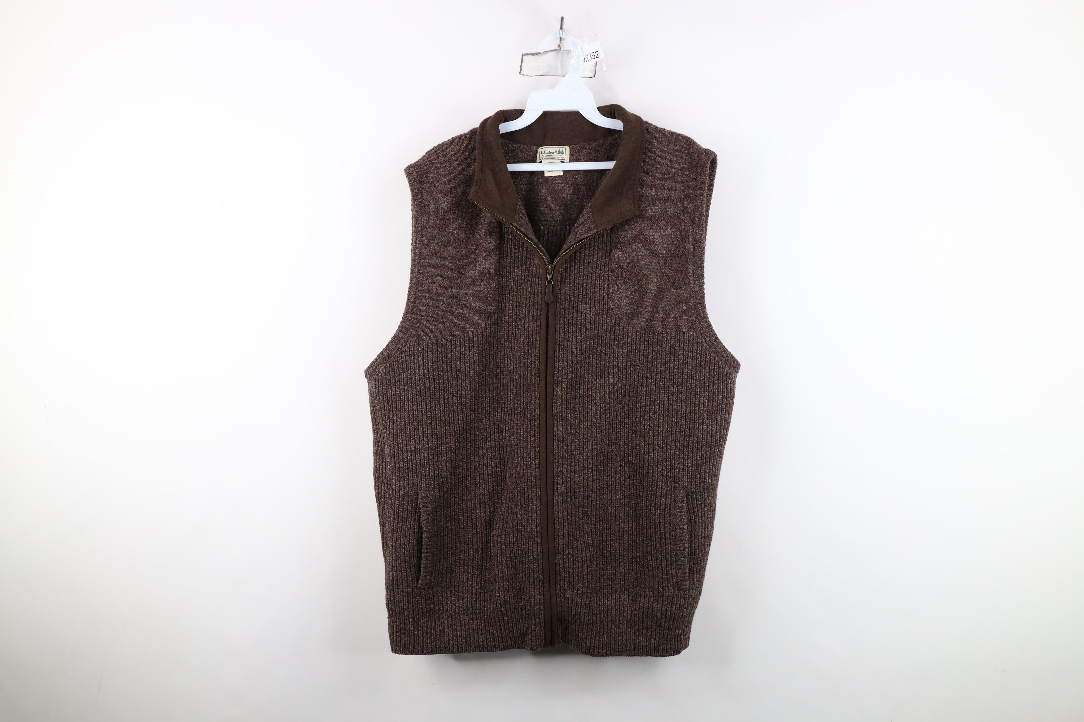 L.L. Bean Vintage LL Bean Merino Ribbed Knit Sweater Vest Jacket Brown Size US XL / EU 56 / 4 - 1 Thumbnail