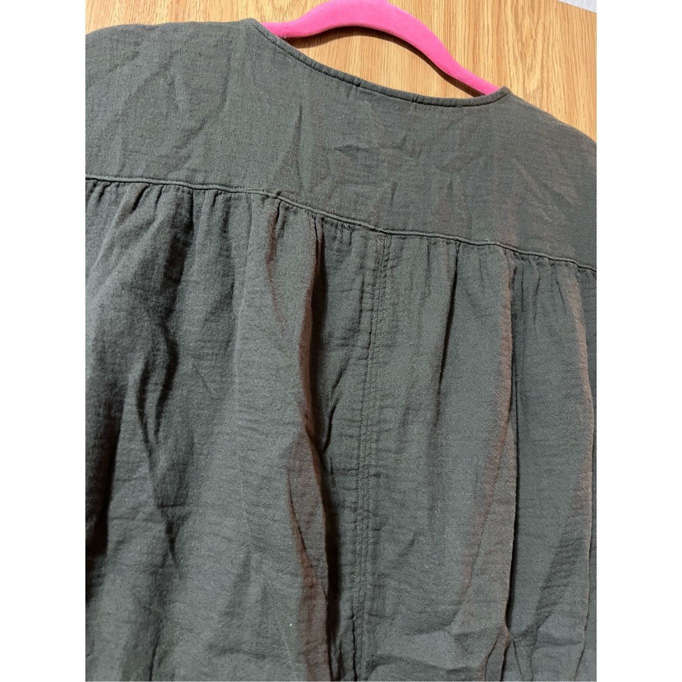 Other a.n.a Green Button Front Woman’s Short Sleeve Top Size Small Size S / US 4 / IT 40 - 10 Thumbnail