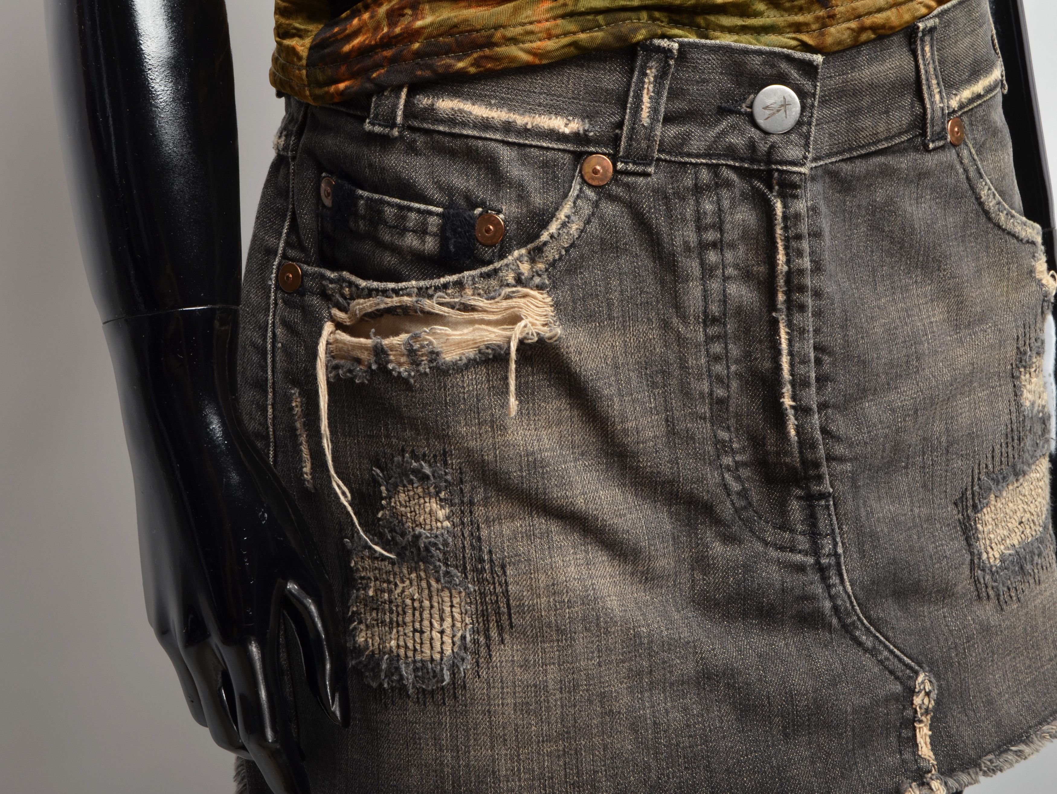 Allsaints Allsaints Mini Denim Grunge Distressed Skirt Size 26" / US 2 / IT 38 - 3 Thumbnail