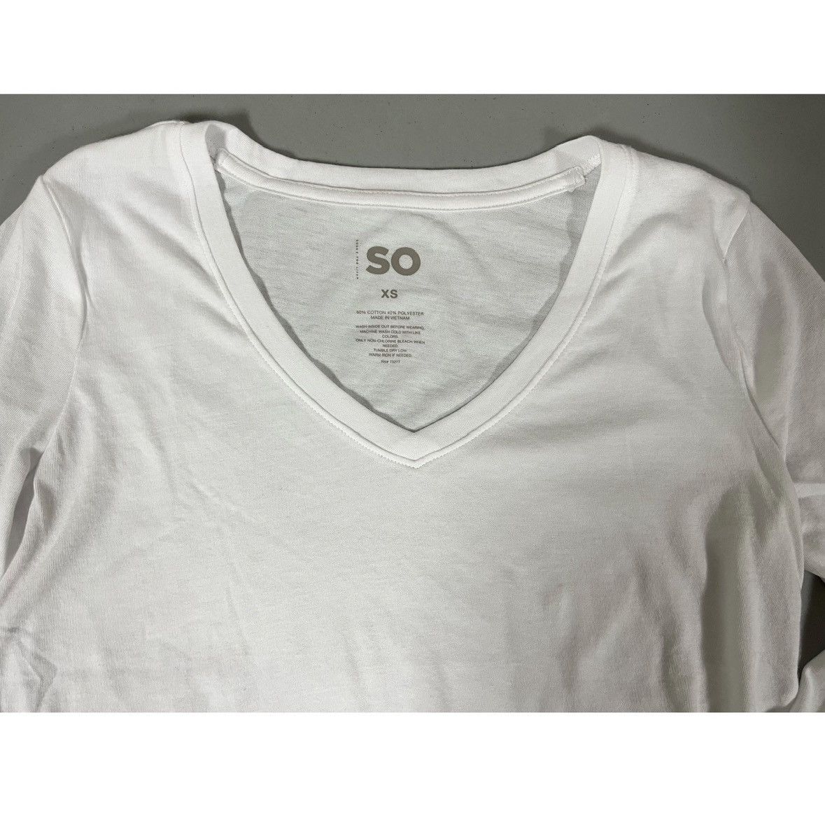 Sonoma SO White V-Neck Long Sleeve T-Shirt Top Blouse Tee Size XS 🤍 Size XS / US 0-2 / IT 36-38 - 3 Thumbnail