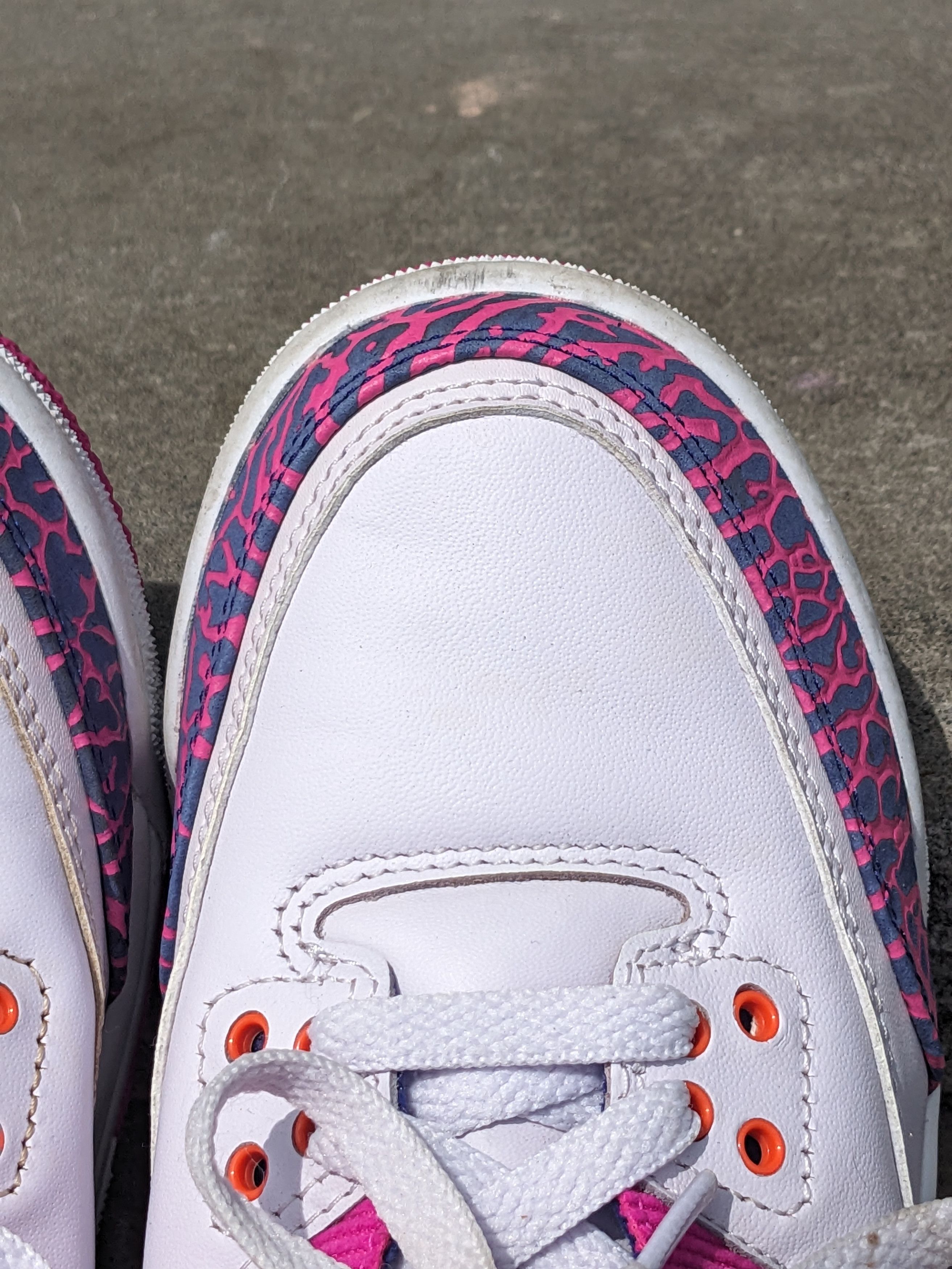 Nike × Vintage Size 5 Youth Jordan 3 Retro Barely Grape Pink 441140-500 Size US 5 / EU 37 - 4 Thumbnail