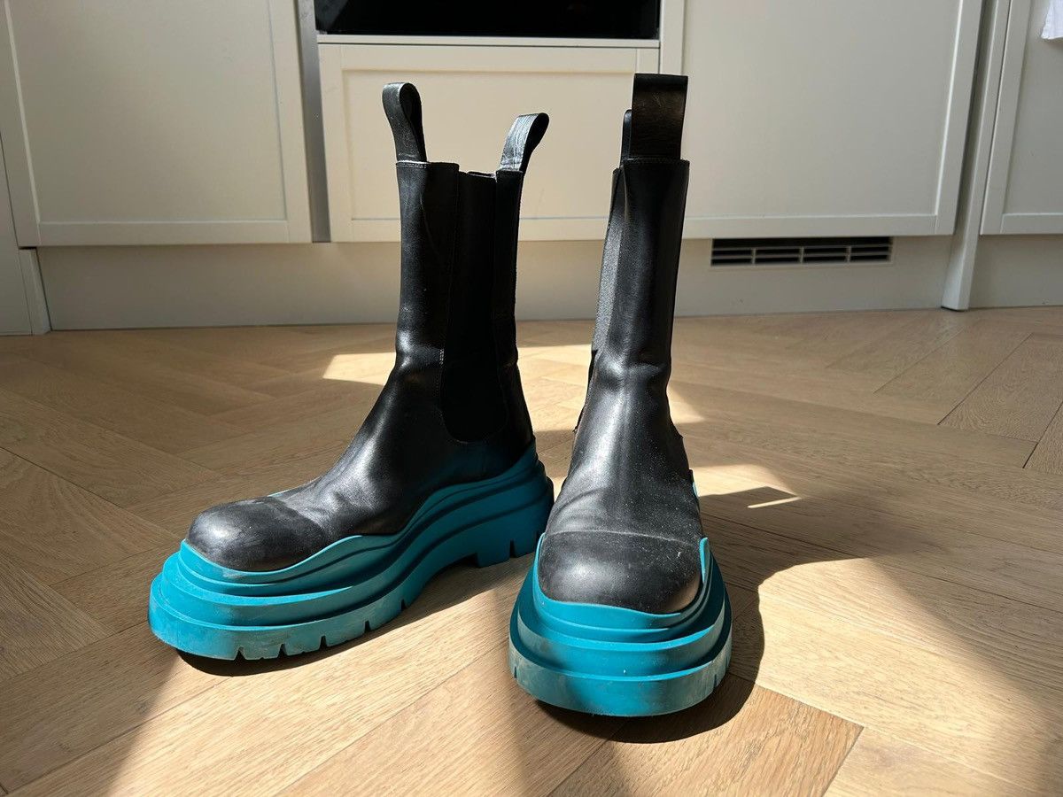 Bottega Veneta Bottega Veneta Black and Blue Tire Chelsea Boots EU 40 Size US 8.5 / EU 41-42 - 3 Thumbnail