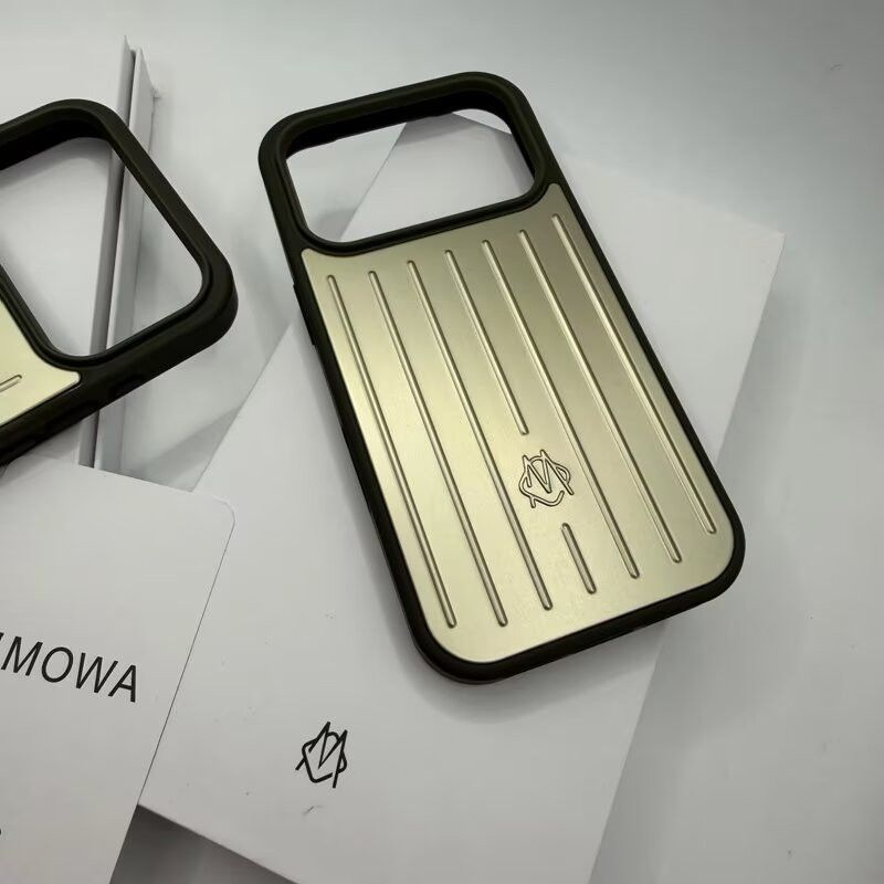 RIMOWA iPhone 17 Pro Maxケース チタニウム RIMOWA iPhone 17 Pro Maxケース チタニウム 17 iPhone RIMOWA Max