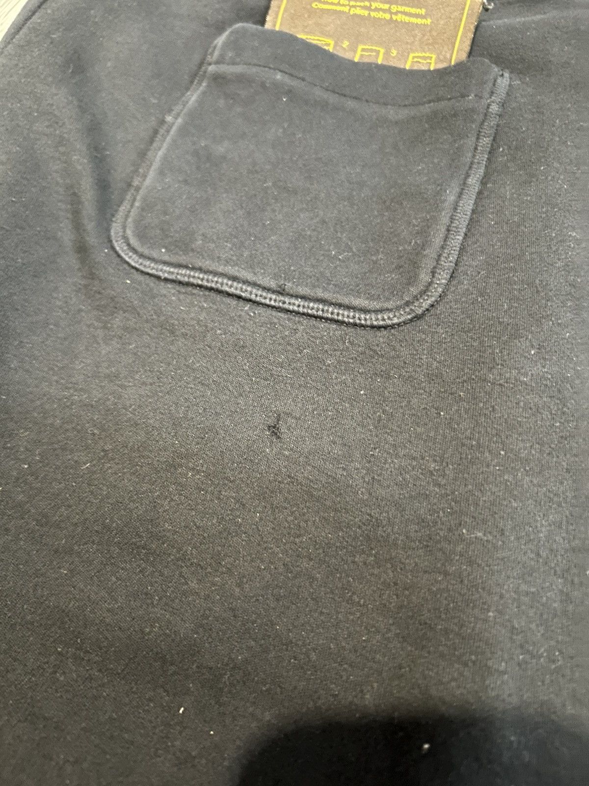 Louis Vuitton FW2019 Louis Vuitton “staples” edition jogger sweatpants Size US 38 / EU 54 - 11 Thumbnail