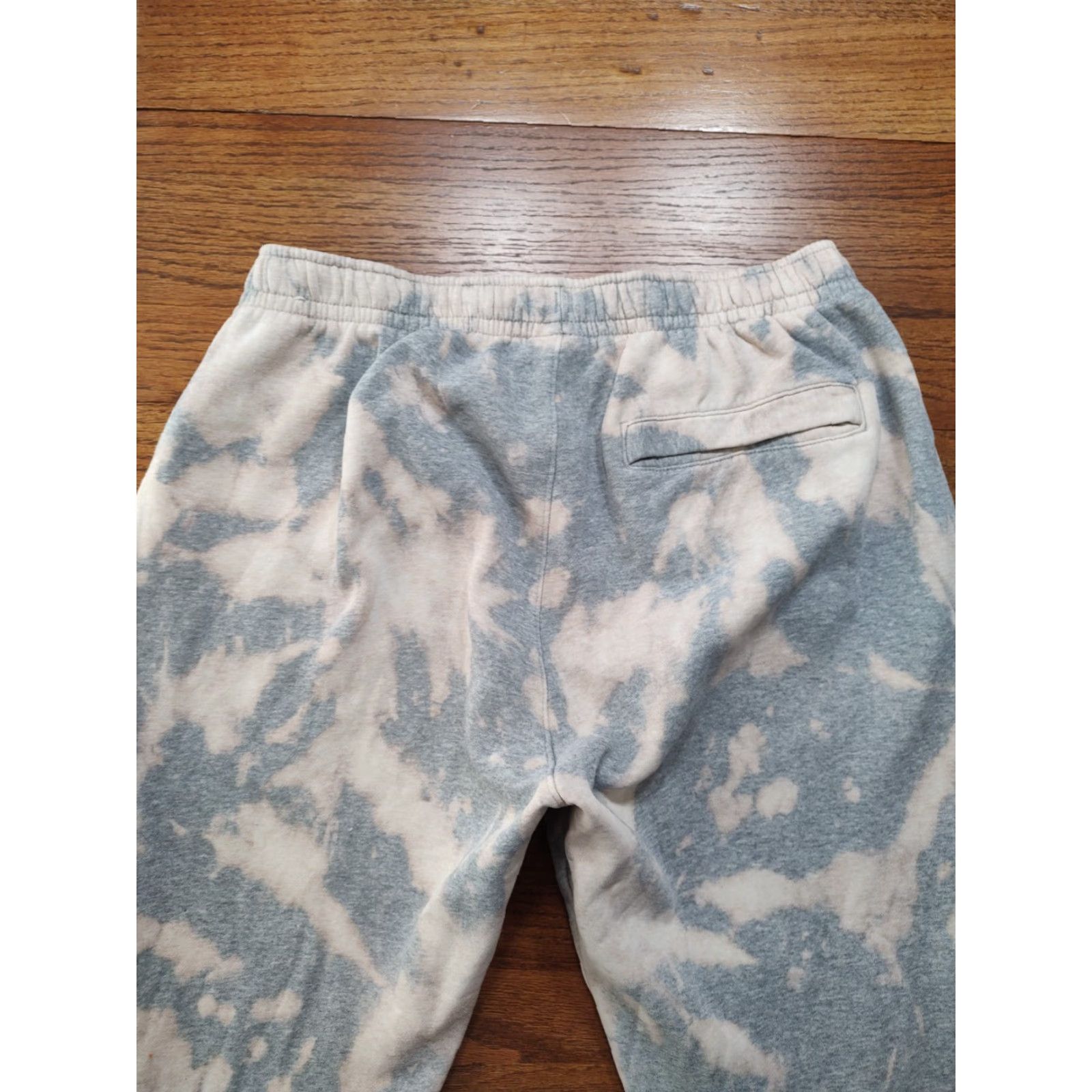 Nike Nike Sweatpants Mens Tie Dye Fleece Club Gray 90s Logo Pockets Drawstring Relaxed Casual Activewear Sportswear Pants Size US 33 - 4 Thumbnail