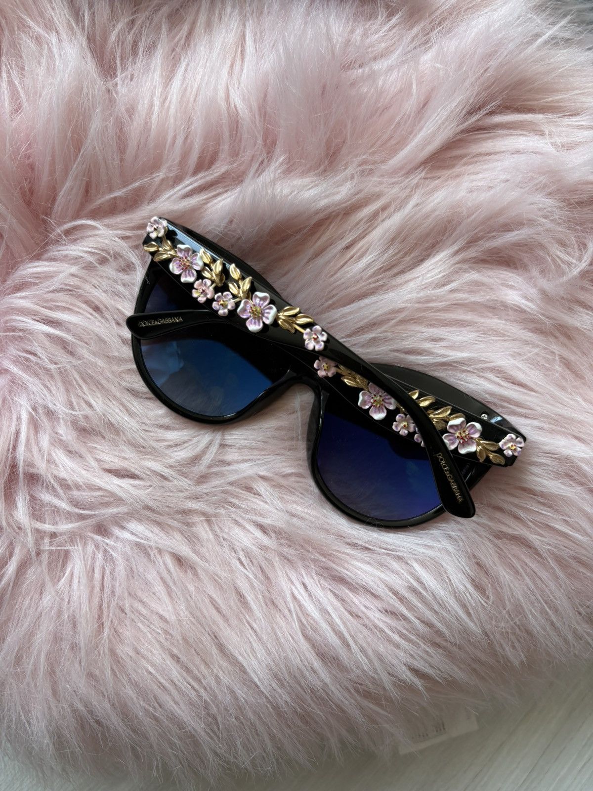 Dolce & Gabbana Dolce Gabbana Almond Flowers Sunglasses Size ONE SIZE - 4 Thumbnail