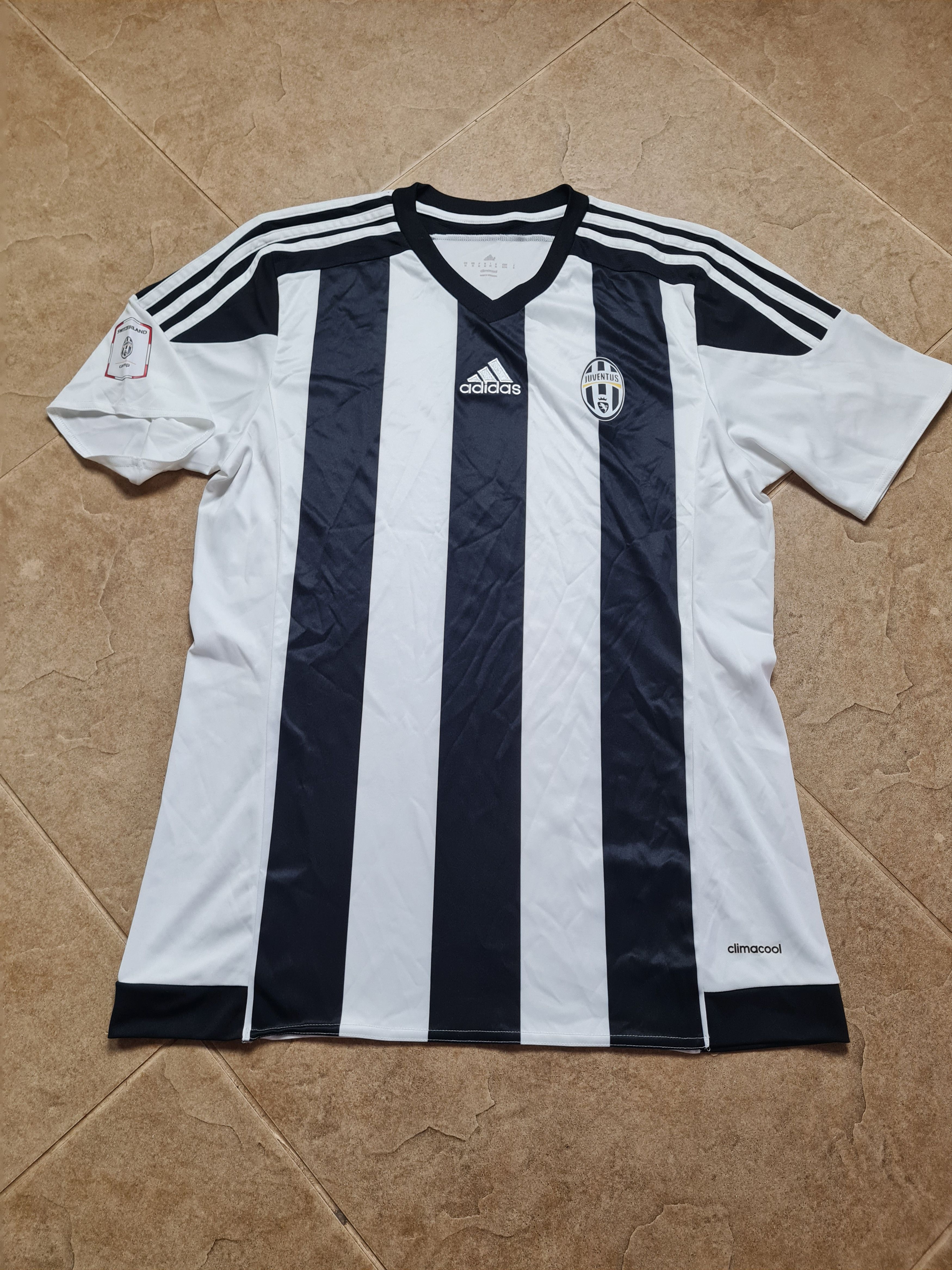 Adidas JUVENTUS 2015-16 HOME FOOTBALL SOCCER JERSEY ACADEMY ADIDAS Size US M / EU 48-50 / 2 - 6 Thumbnail