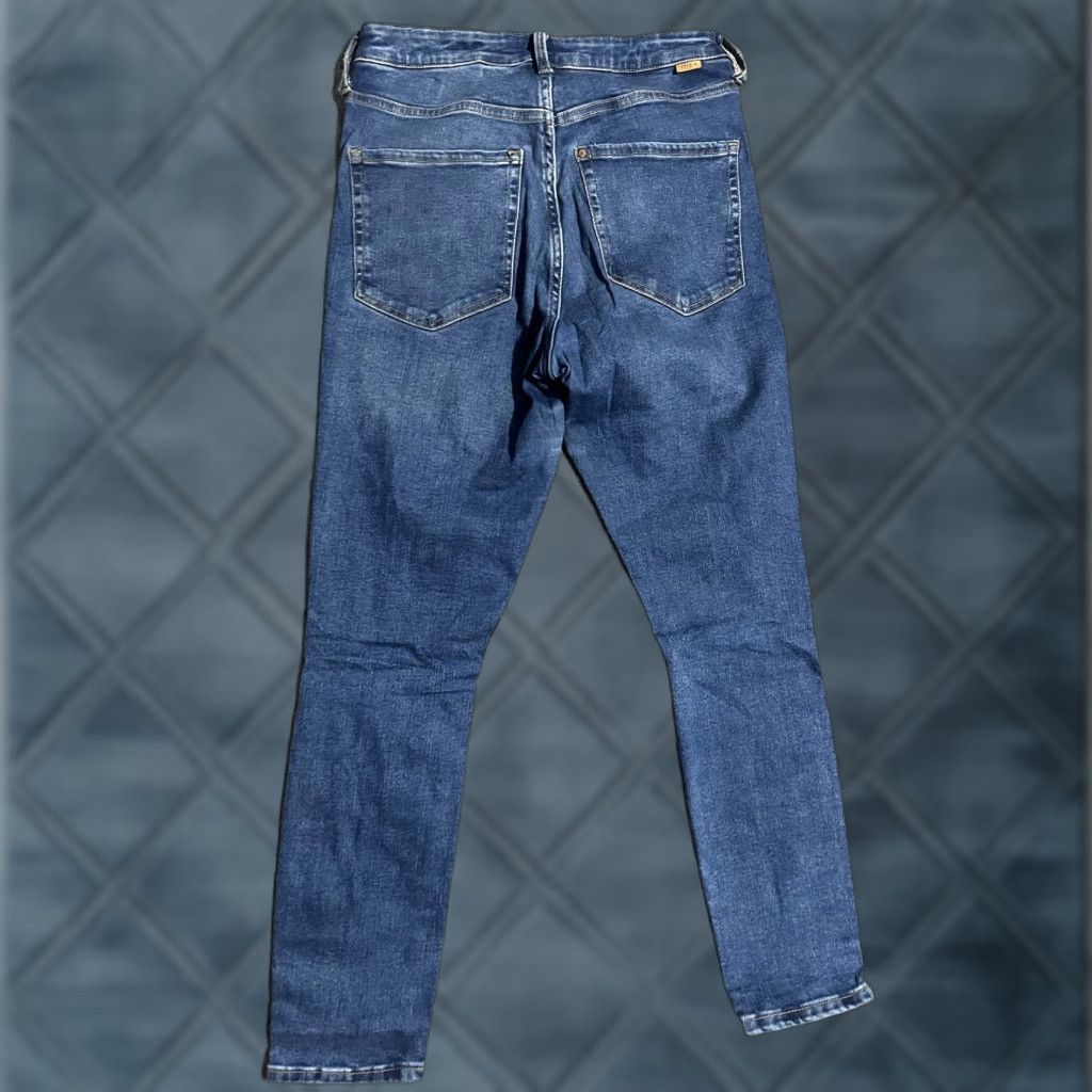 H&M H&M Skinny Jeans Denim Medium Wash Size M Women Stretch Zipper Jeans Size 32" / US 10 / IT 46 - 1 Thumbnail