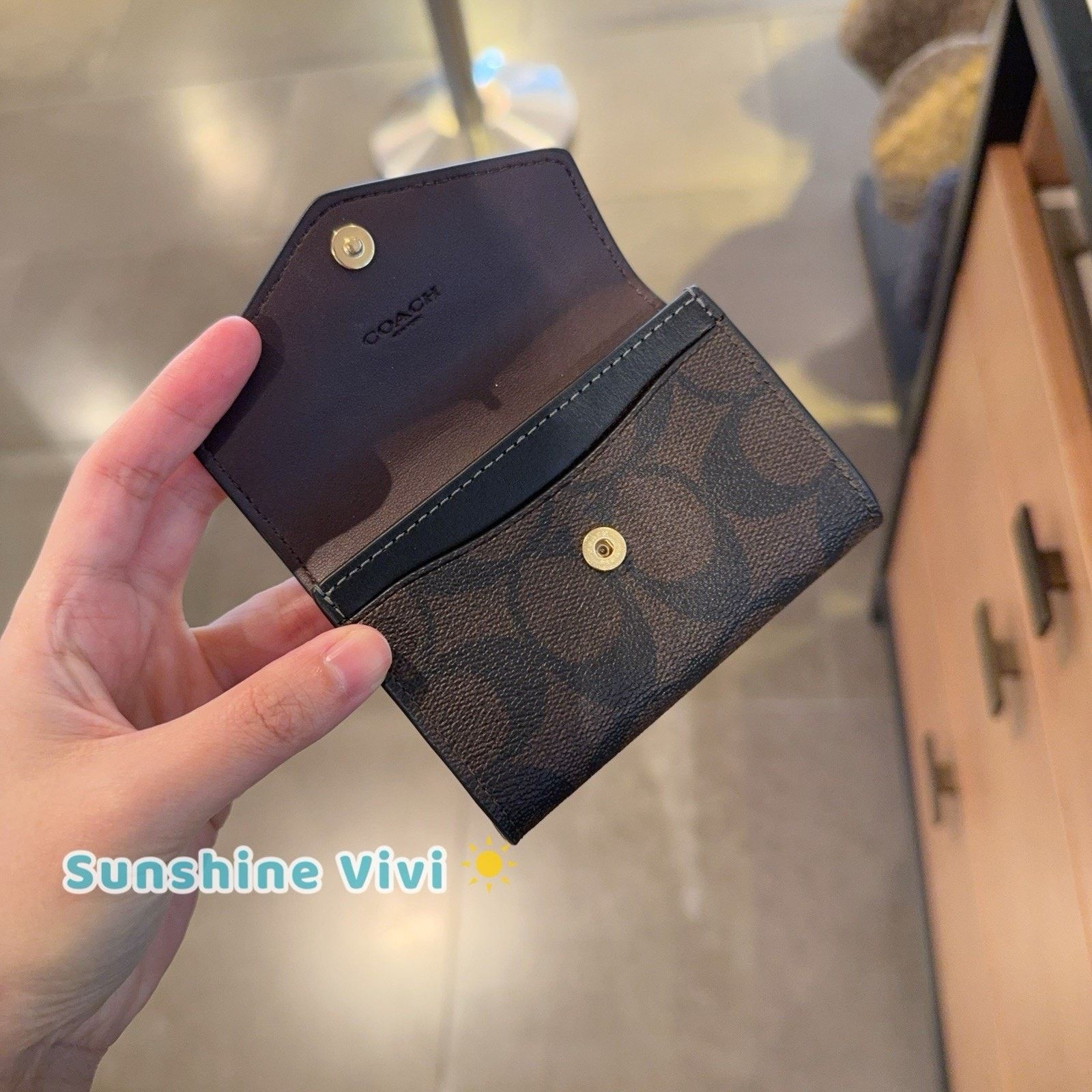 Coach NWT Coach Flap Card Case Signature Canvas BROWN/BLACK CH202 Size ONE SIZE - 4 Thumbnail