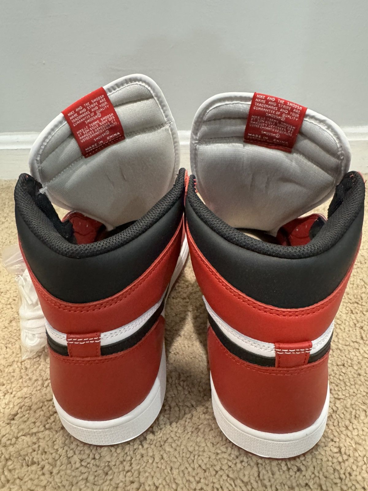 Jordan Brand Jordan 1 Chicago 2015 Size US 10 / EU 43 - 3 Thumbnail