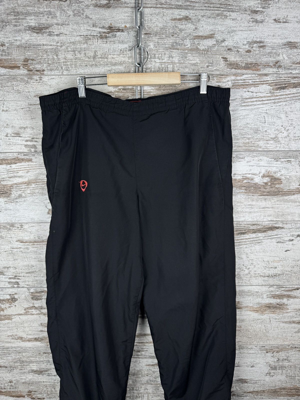 Nike Mens Vintage Nike black nylon sweatpants pants drill Size US 34 / EU 50 - 2 Thumbnail