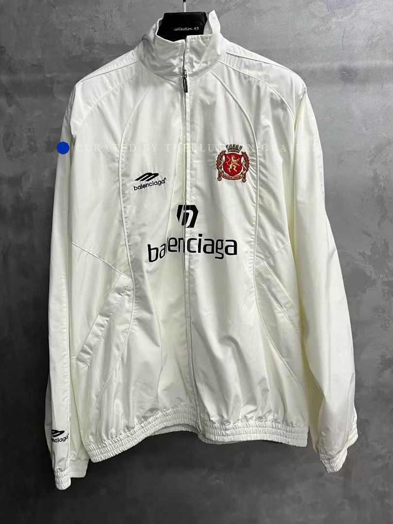Balenciaga Tokyo Logo Zip Up Jacket in White Size US S / EU 44-46 / 1 - 1 Thumbnail