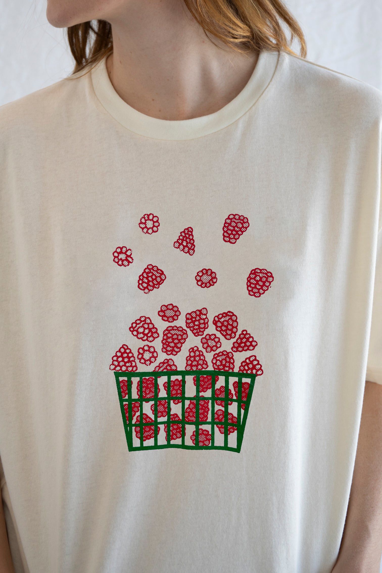 The Unbranded Brand Raspberry Shirt, Fruit Lover Graphic Tee, Screen T-Shirt Size US S / EU 44-46 / 1 - 3 Thumbnail