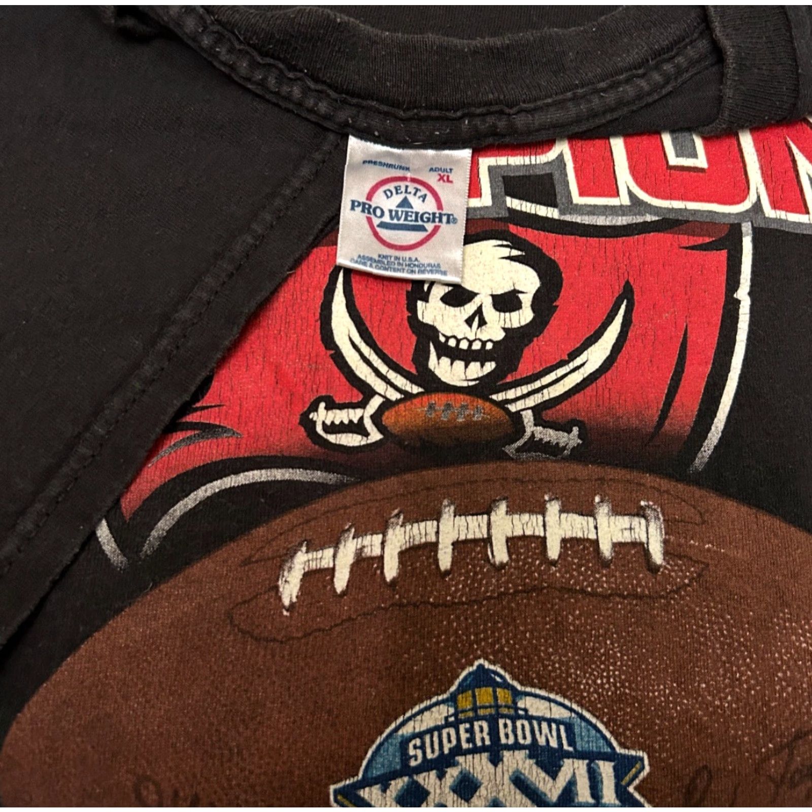 Champion VINTAGE Tampa Bay Buccaneers Super Bowl Champions 2003 VTG Shirt XL Mens Black Sports 90s Florida Hip Hop Size US XL / EU 56 / 4 - 2 Thumbnail