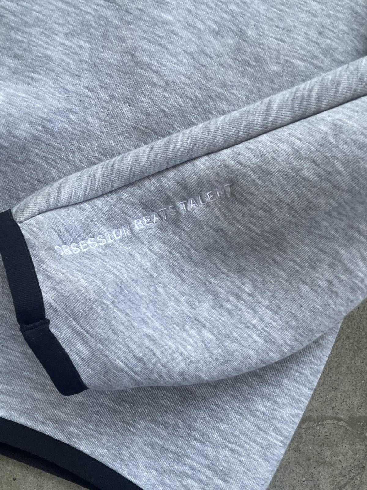 Nike Rare Nike Kobe Bryant Tech Fleece Windrunner Full Zip Jacket Size US M / EU 48-50 / 2 - 5 Thumbnail