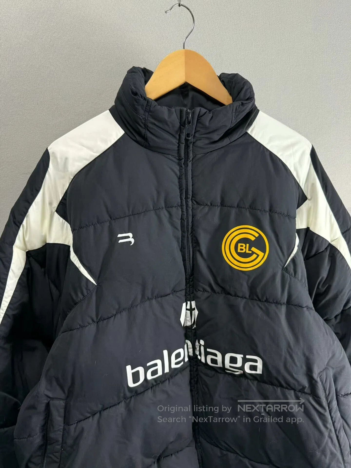 Balenciaga balenciaga black letter puffer jacket. Size US L / EU 52-54 / 3 - 2 Thumbnail