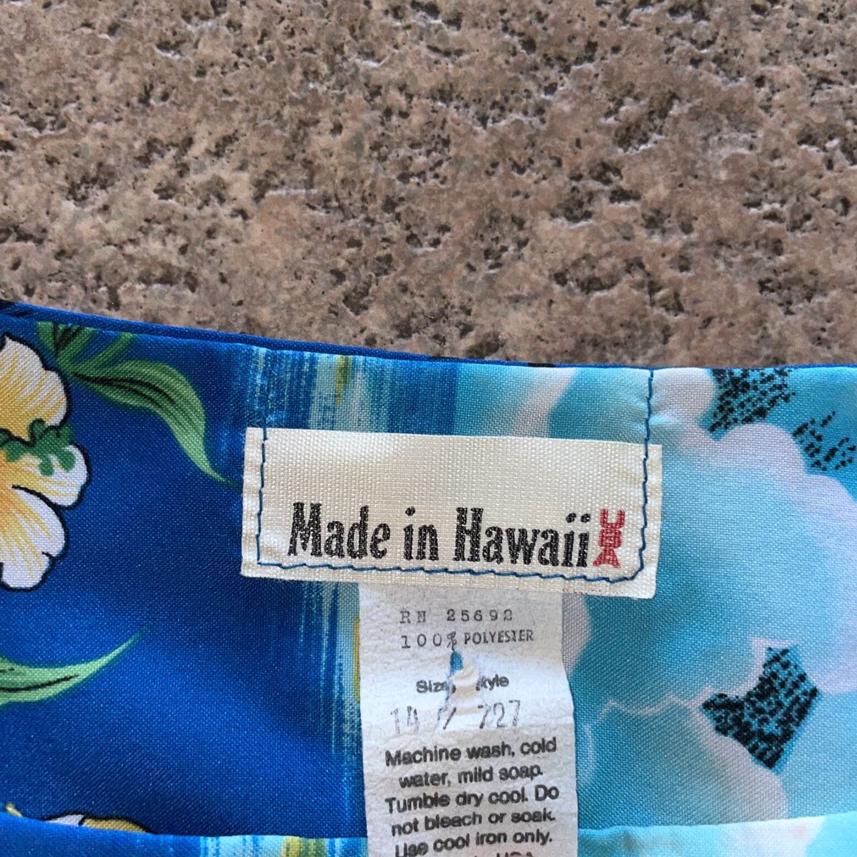 Vintage VINTAGE Hawaiian Dress Women 14 Blue Long Hawaiian Dress Womens 14, Made in Hawaii, Pre-owned, VTG Size XL / US 12-14 / IT 48-50 - 2 Thumbnail