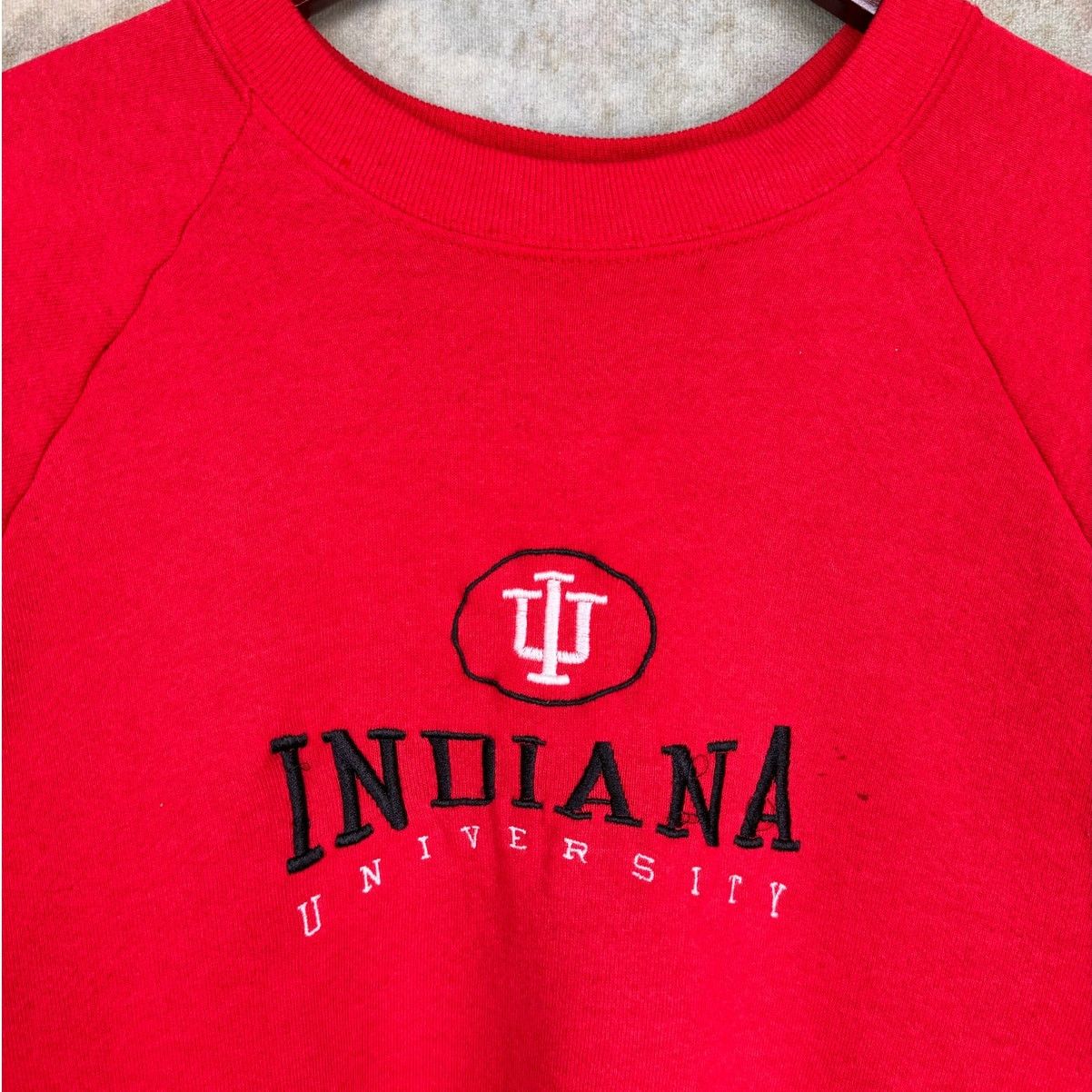 Vintage VTG 80s Indiana Hoosiers Raglan Sweatshirt Sz XL Red Size US XL / EU 56 / 4 - 7 Thumbnail