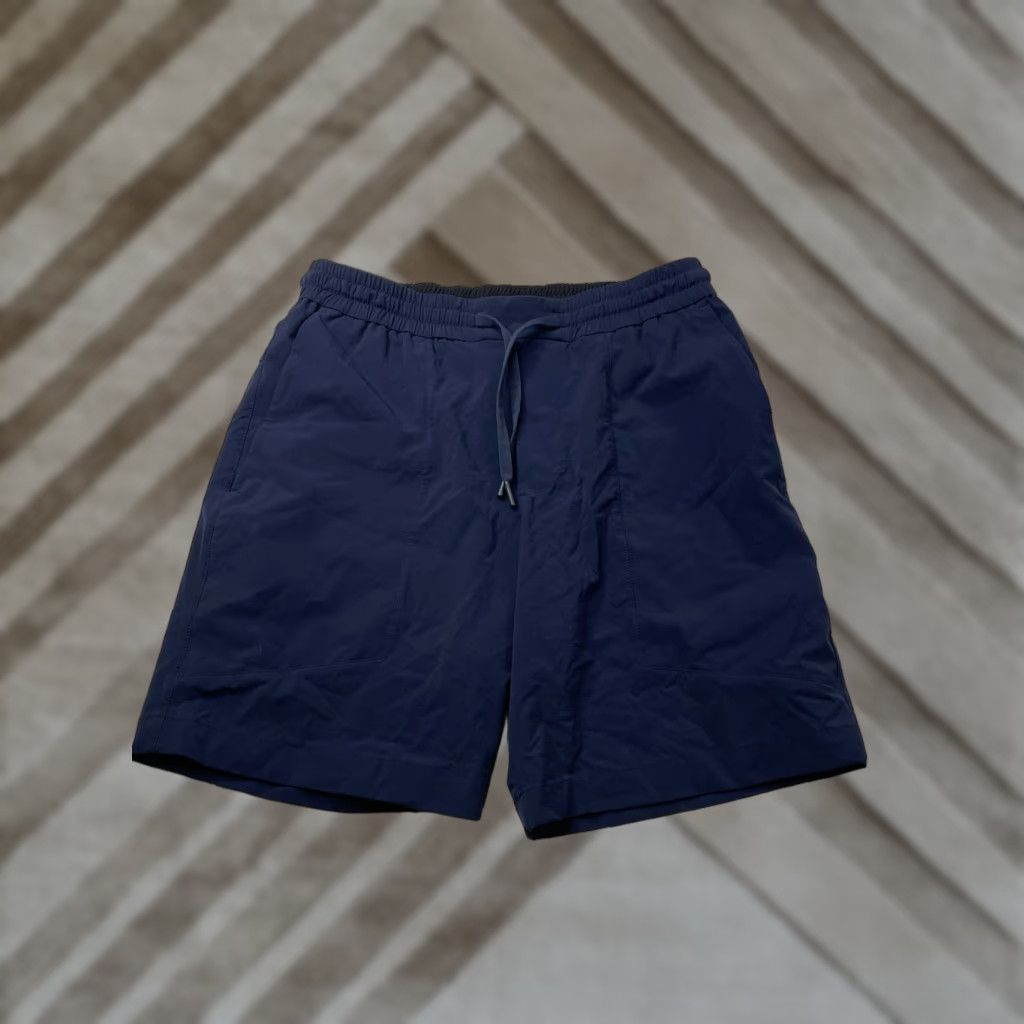 Lululemon Lululemon Bowline Shorts Mens Navy Blue 7.5” M Textured Stretch Pockets Athletic Activewear Running Gym & Training Size US 31 - 1 Thumbnail