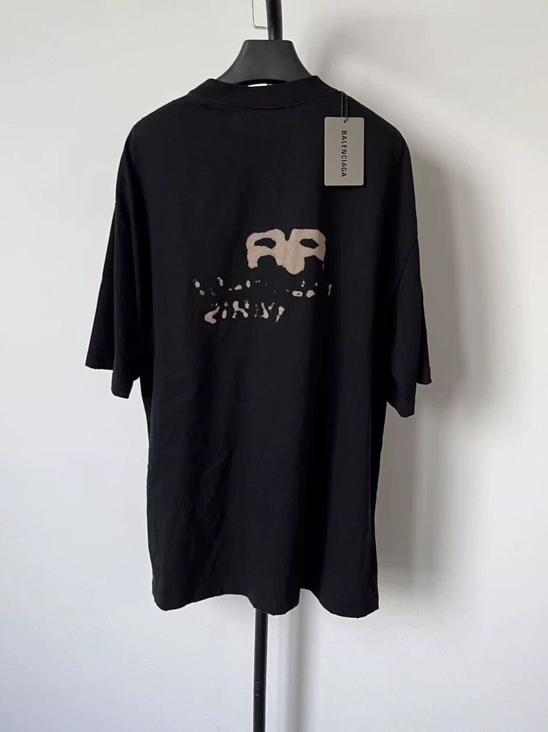 Balenciaga Balenciaga Monogrammed crewneck pullover short sleeve T-sh Size US L / EU 52-54 / 3 - 2 Thumbnail