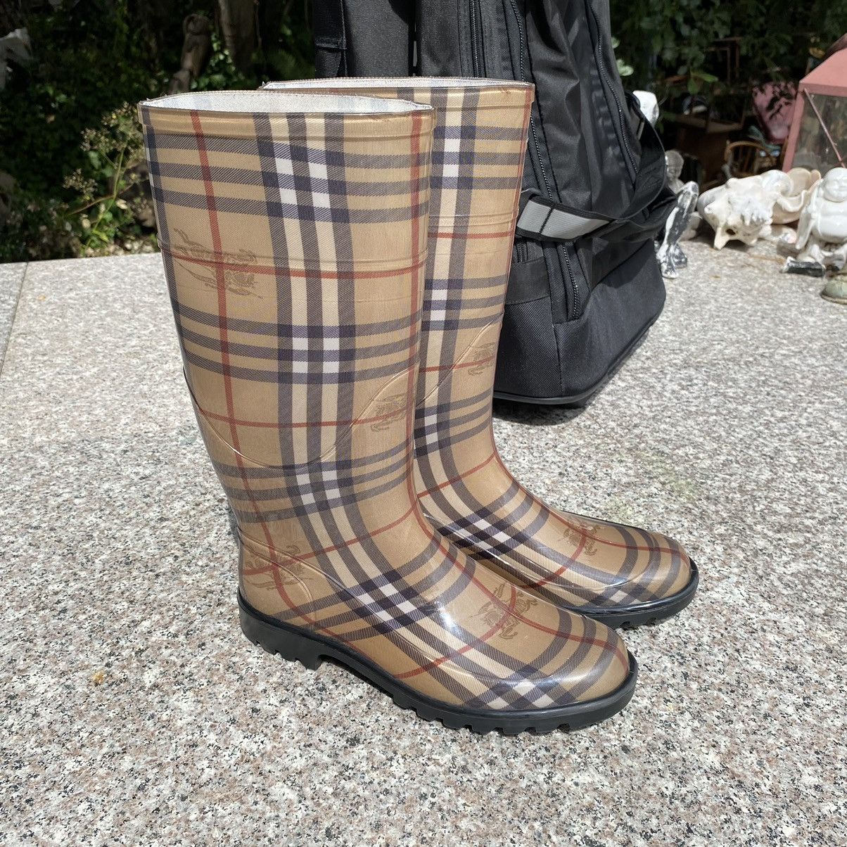 Burberry Burberry rain boots Size US 10 / IT 40 - 2 Thumbnail