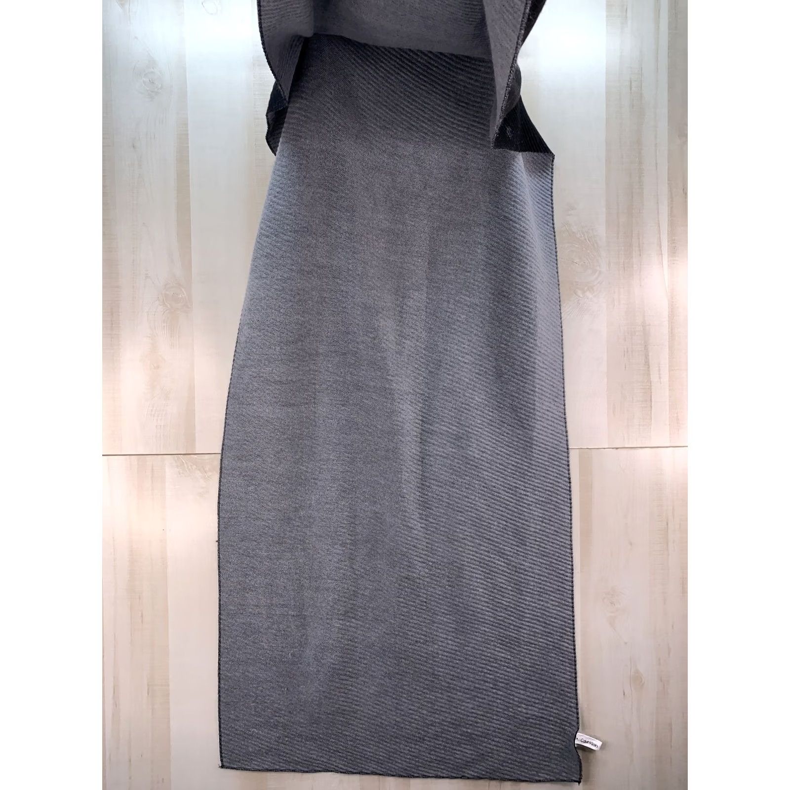 Calvin Klein Calvin Klein Rectangle Scarf Gray/Black Double Faced Ribbed New with Tags Womens Scarves & Wraps Size ONE SIZE - 8 Thumbnail