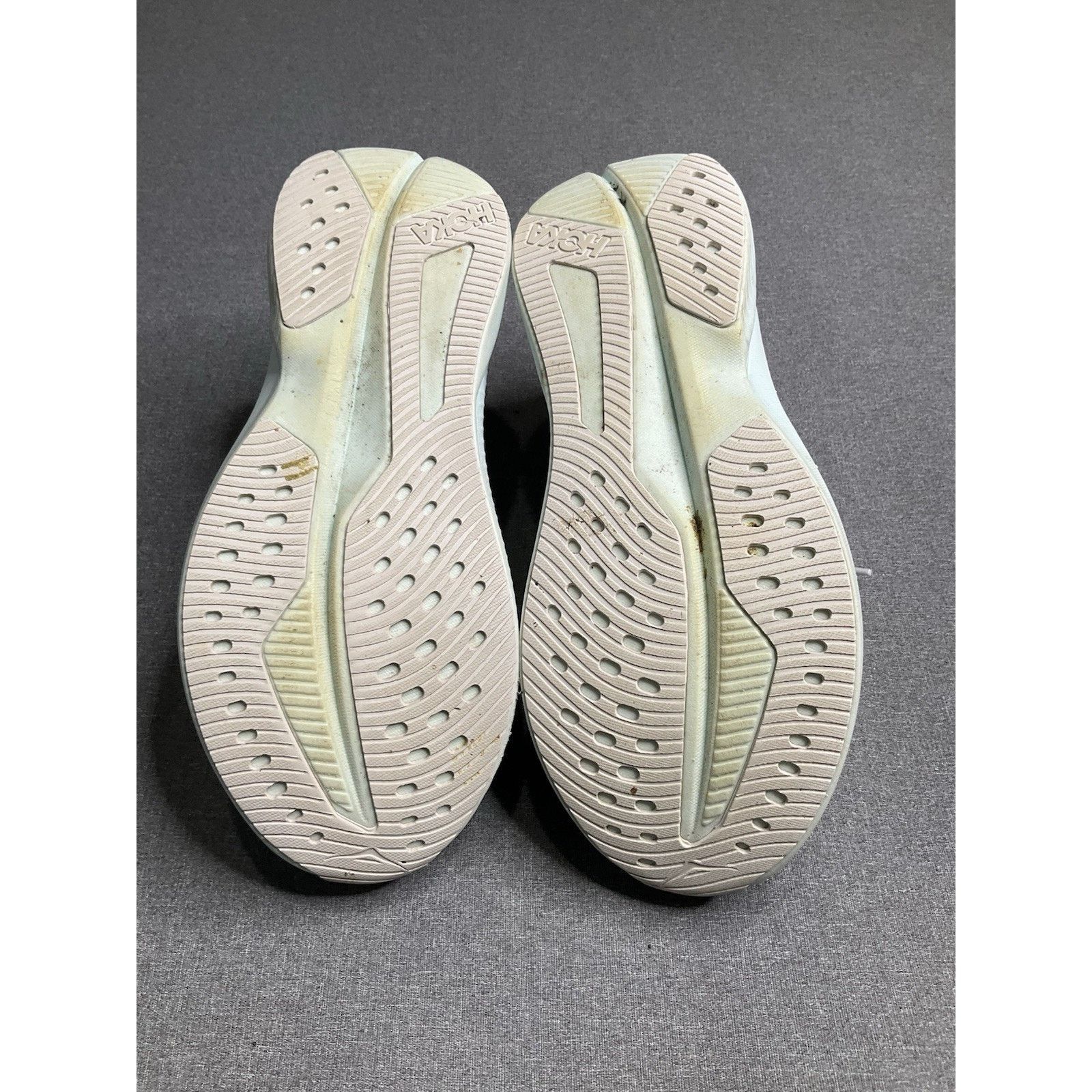 Hoka Hoka One One Mach 6 Frost White Blue Running Shoes US 9.5 B. Size US 9.5 / IT 39.5 - 7 Thumbnail