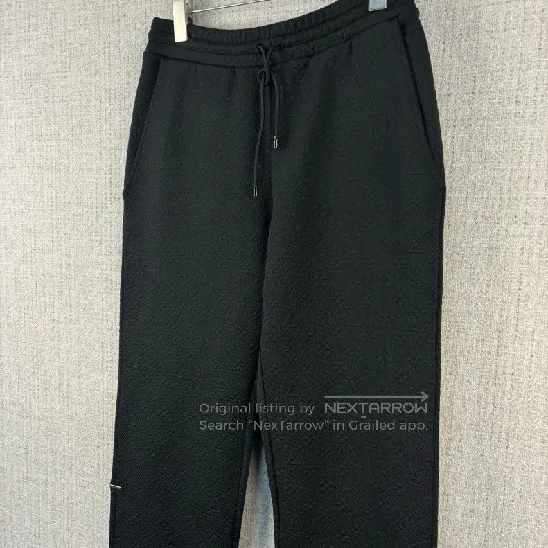 Louis Vuitton Louis Vuitton size xs Solid embossed presbyopic lace-up kni Size US 28 / EU 44 - 2 Thumbnail