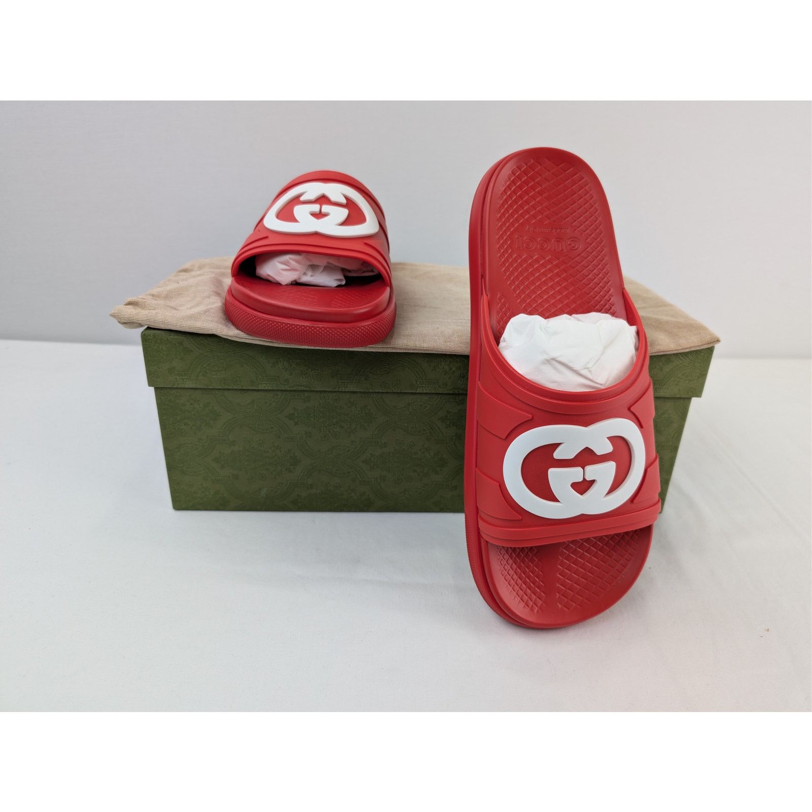 Gucci o1rshd1 Men's New Pursuit Slide Rubber 650 Slipper in Red Size US 12.5 / EU 45-46 - 1 Thumbnail