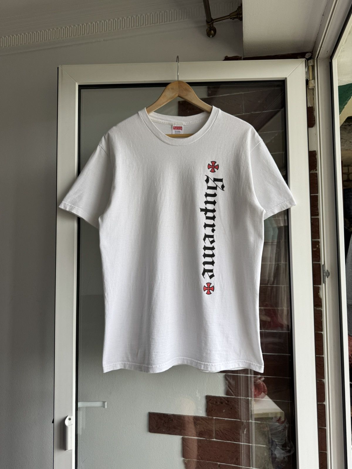 Independent Truck Co. × Supreme Supreme X Independent Truck Co. Old English Tee Size US M / EU 48-50 / 2 - 1 Thumbnail
