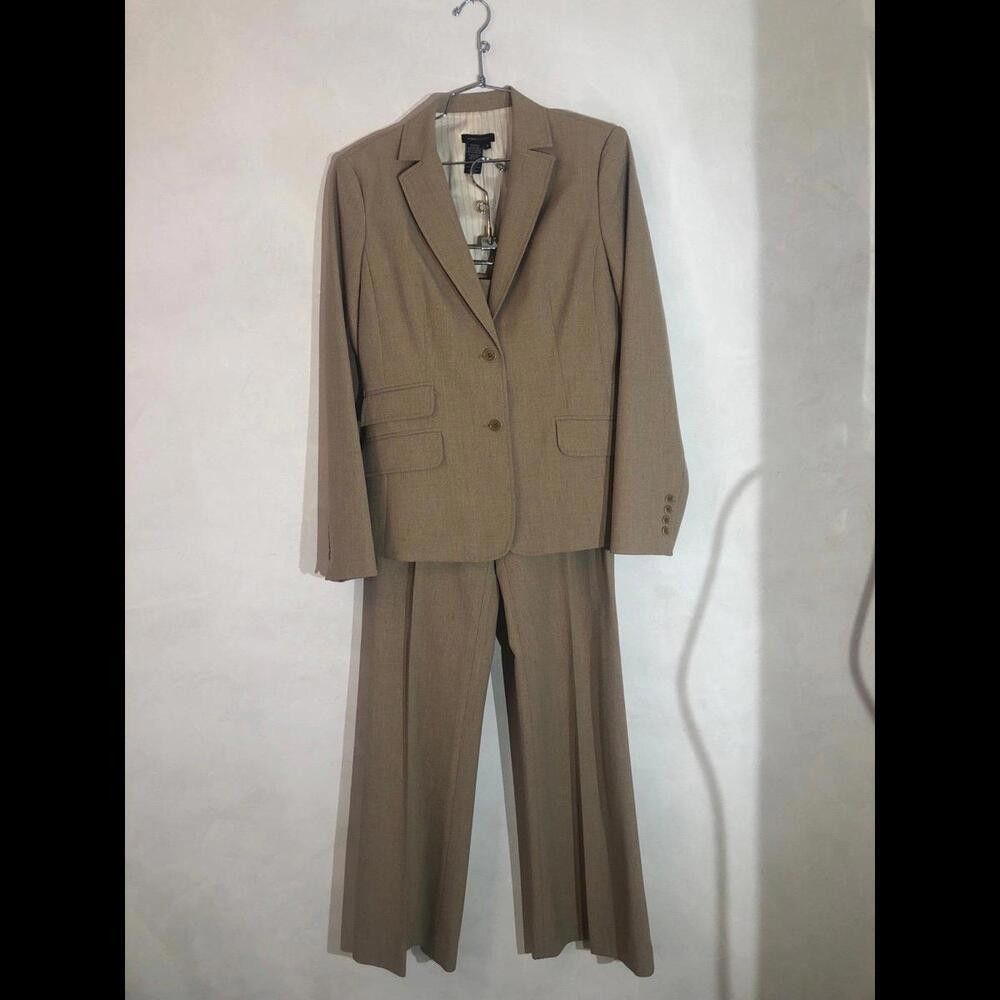 Bcbgmaxazria Bcbg suit pantsuits brown Size M / US 6-8 / IT 42-44 - 1 Thumbnail
