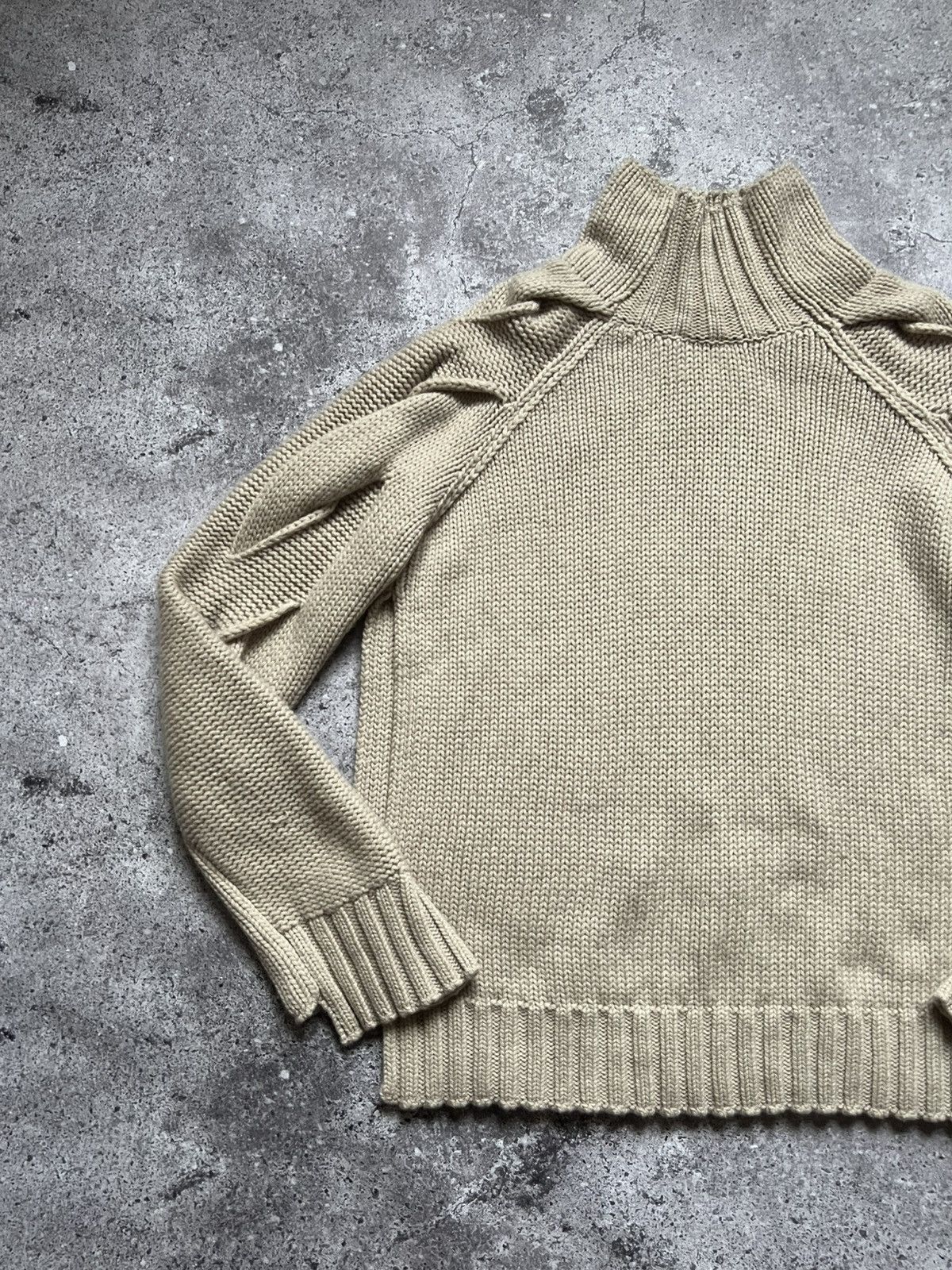 Burberry Burberry Knitted Asymetrical Sample Sweater Made in Italy Size L / US 10 / IT 46 - 2 Thumbnail