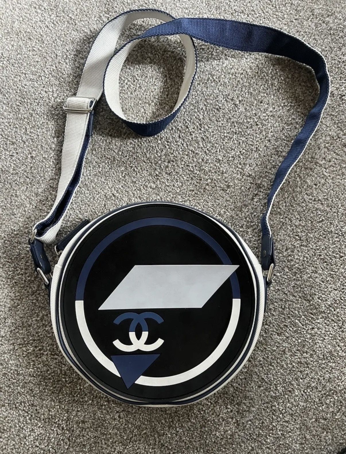 Chanel Chanel SS16 Airlines Round Canteen Crossbody Bag Size ONE SIZE - 1 Thumbnail