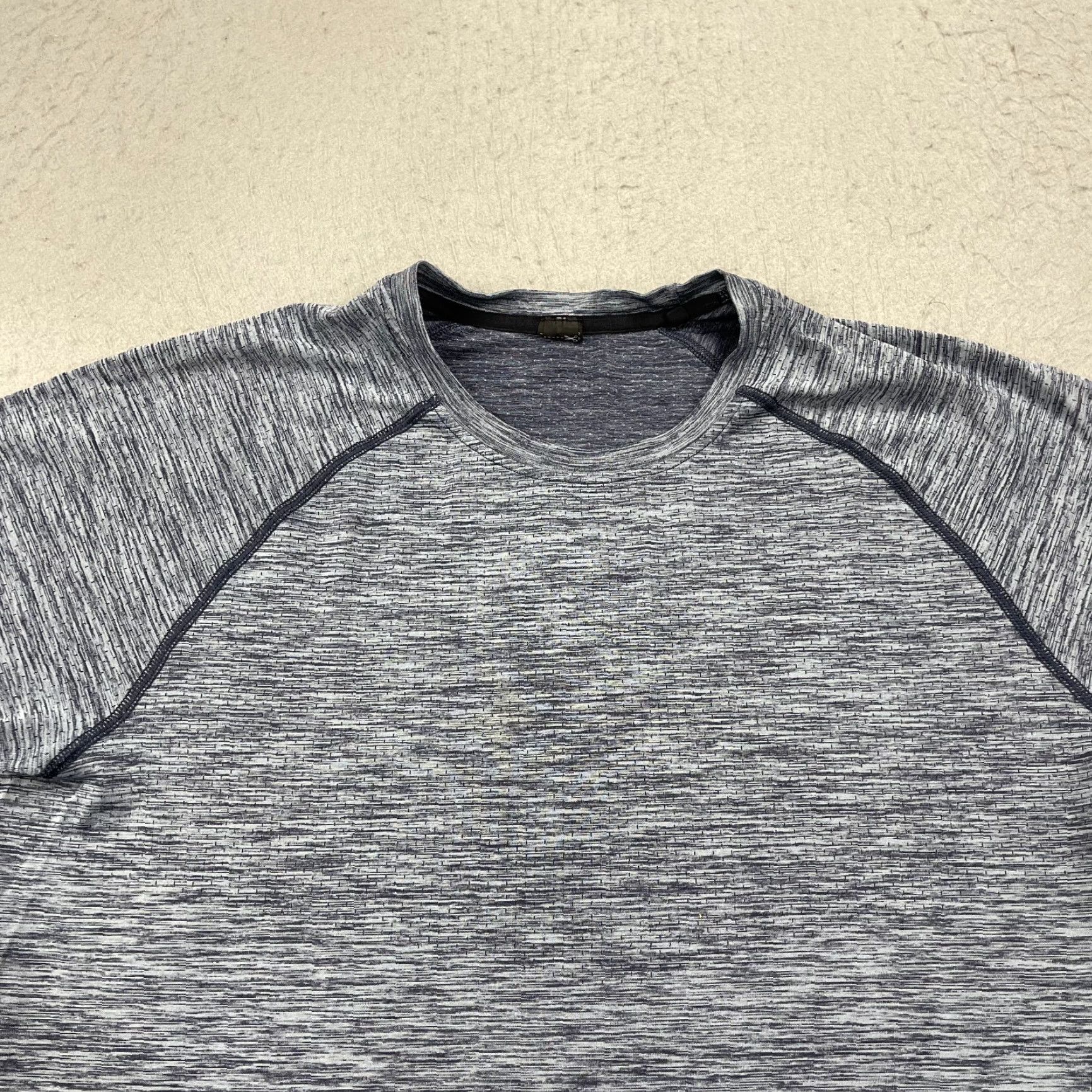 Rhone Rhone Shirt Mens L Blue Reign Heather Activewear Gym Tech Tee Stretch Size US L / EU 52-54 / 3 - 2 Thumbnail