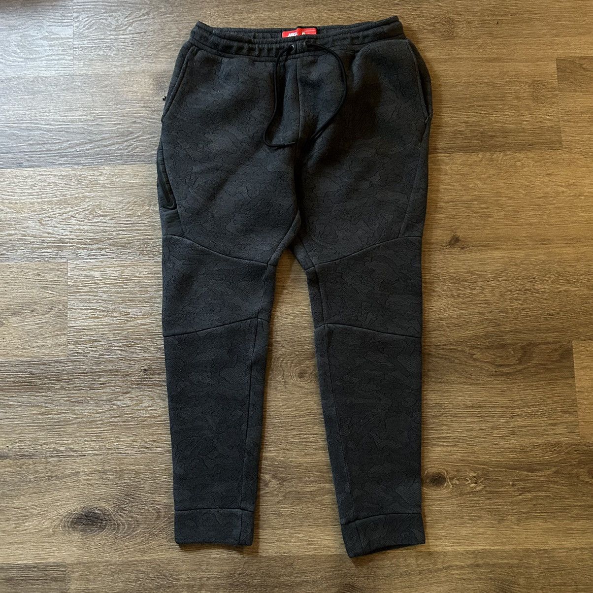 Nike Charcoal Gray Nike Fleece Joggers Size US 32 / EU 48 - 1 Thumbnail