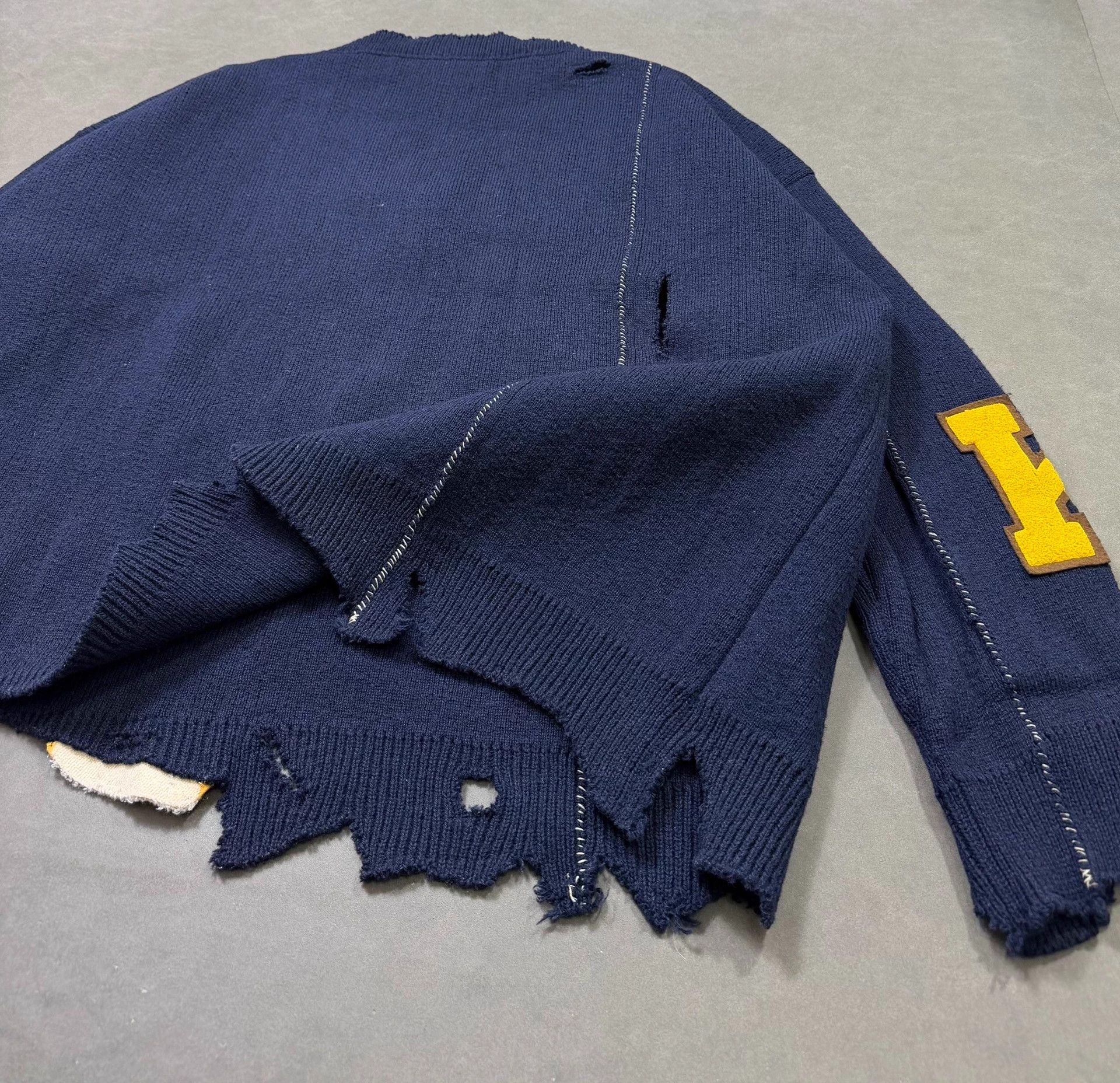 Raf Simons Raf Simons 16AW Destroyed Over Knit Sweater Navy OneSize Size US M / EU 48-50 / 2 - 7 Thumbnail