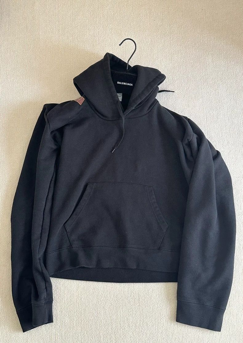Vetements Vetements 18Aw Shaped Black Cut hoodie 2506-Nextarrow Size US XS / EU 42 / 0 - 2 Thumbnail