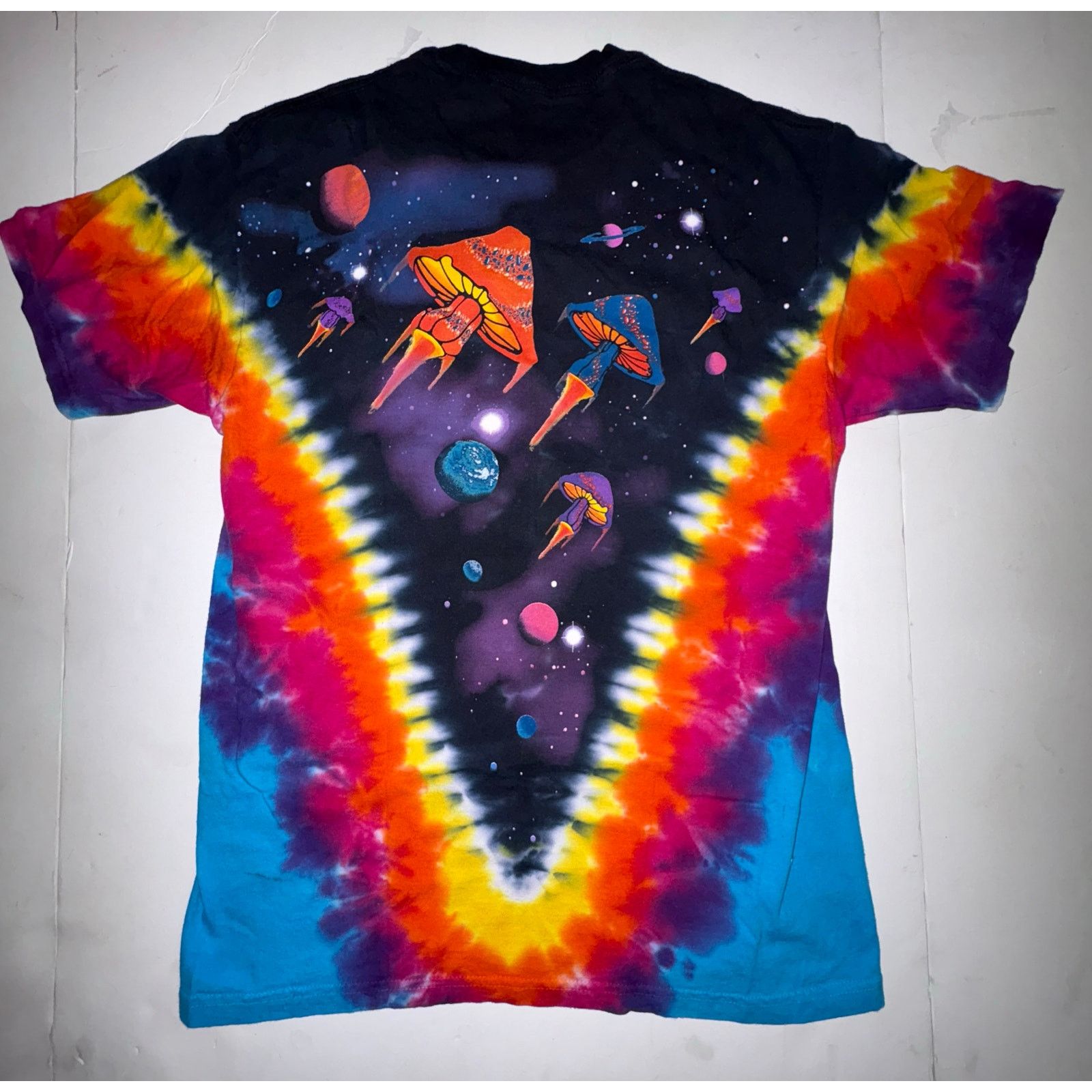 Liquid Blue Liquid Blue mushroom Galaxy tie dye medium Size US M / EU 48-50 / 2 - 3 Thumbnail