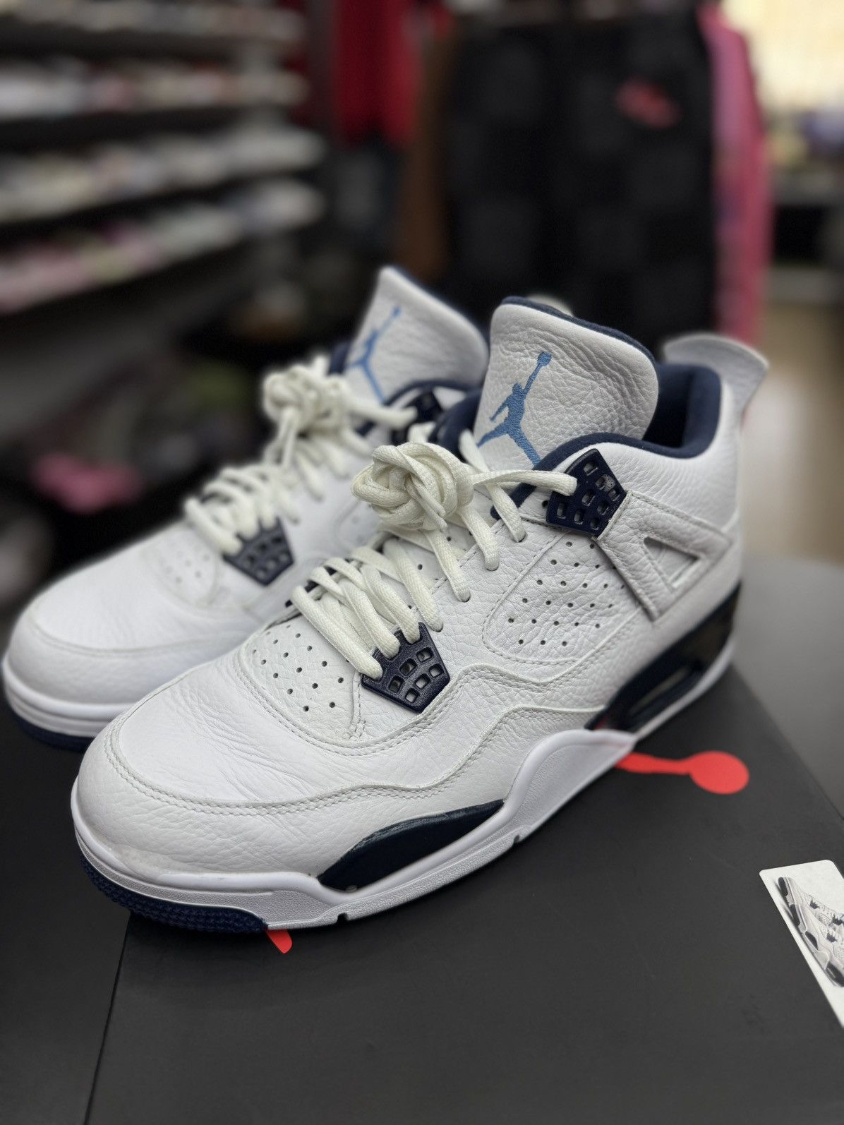 Nike Nike Jordan 4 Columbia (2015) Size 9 Pre Owned 🧼 Size US 9 / EU 42 - 9 Thumbnail