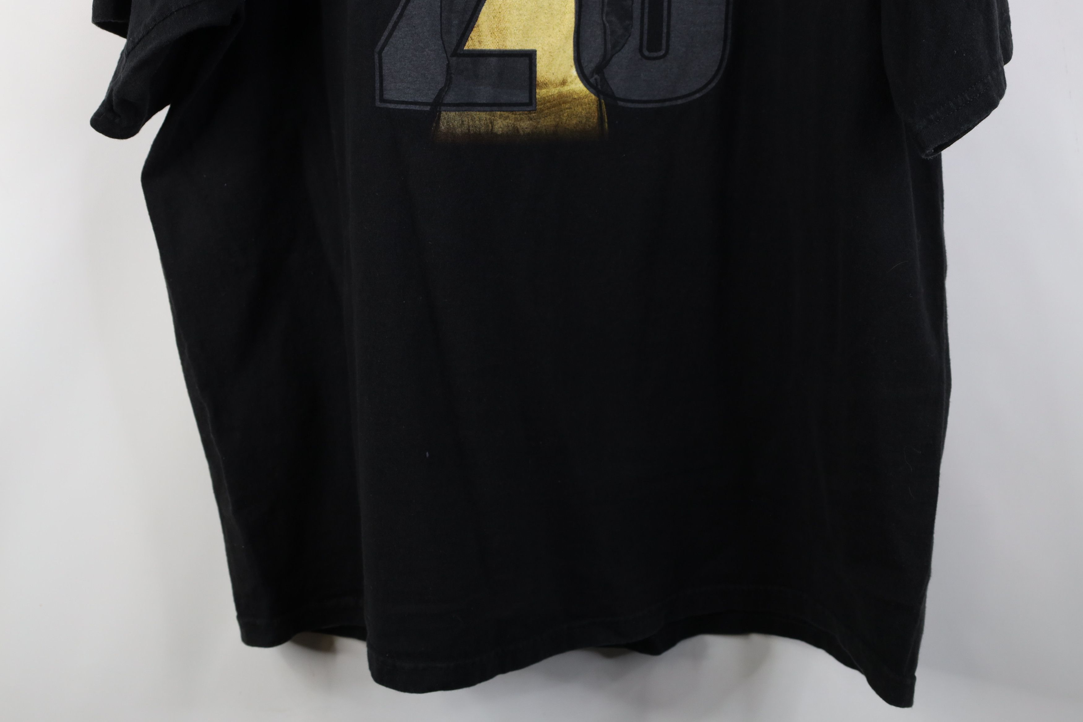 Majestic Vintage Majestic King James Lebron James Cleveland T-Shirt Size US XXL / EU 58 / 5 - 16 Thumbnail