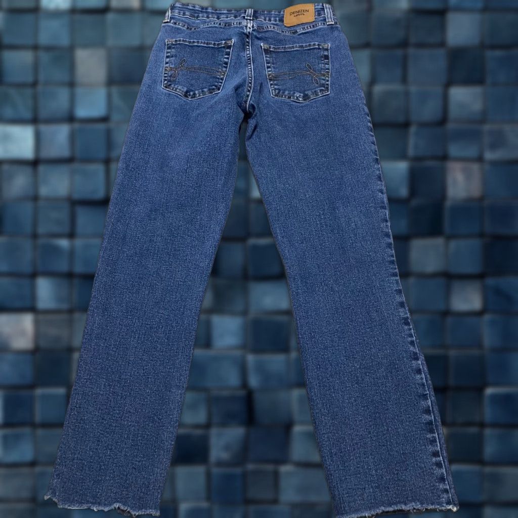 Denizen DENIZEN Jeans Womens 2 Blue Denim Medium Wash Skinny Distressed Raw Hem 5-Pocket Regular Rise Inseam 25in Stretch Comfort Womens Size 26" / US 2 / IT 38 - 1 Thumbnail
