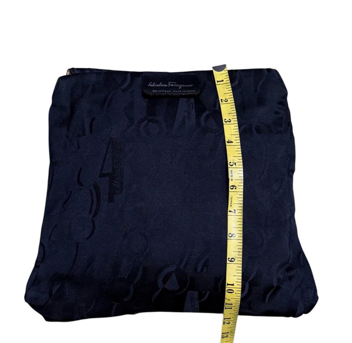 Salvatore Ferragamo Salvatore Ferragamo Clutch Bag Gancini-monogram Black Size ONE SIZE - 5 Thumbnail