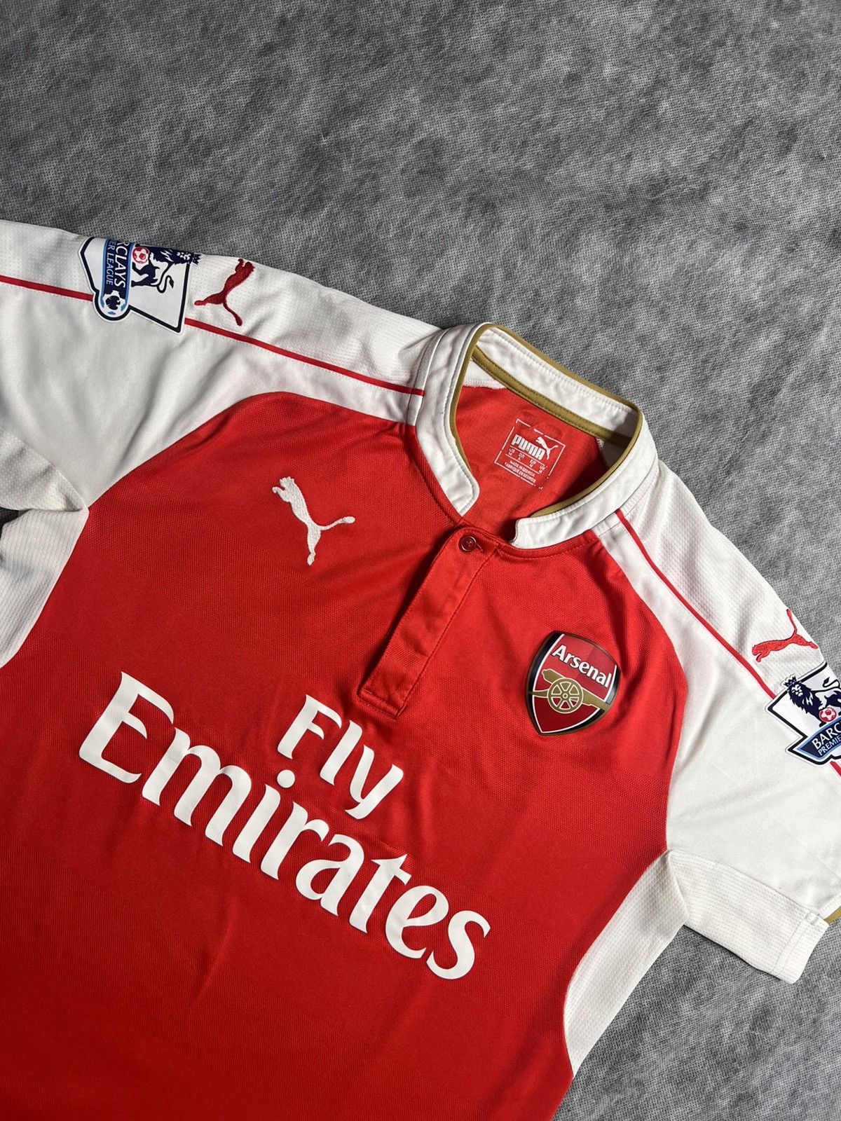 Puma ARSENAL PUMA FOOTBALL HOME JERSEY #11 OZIL Size US M / EU 48-50 / 2 - 3 Thumbnail