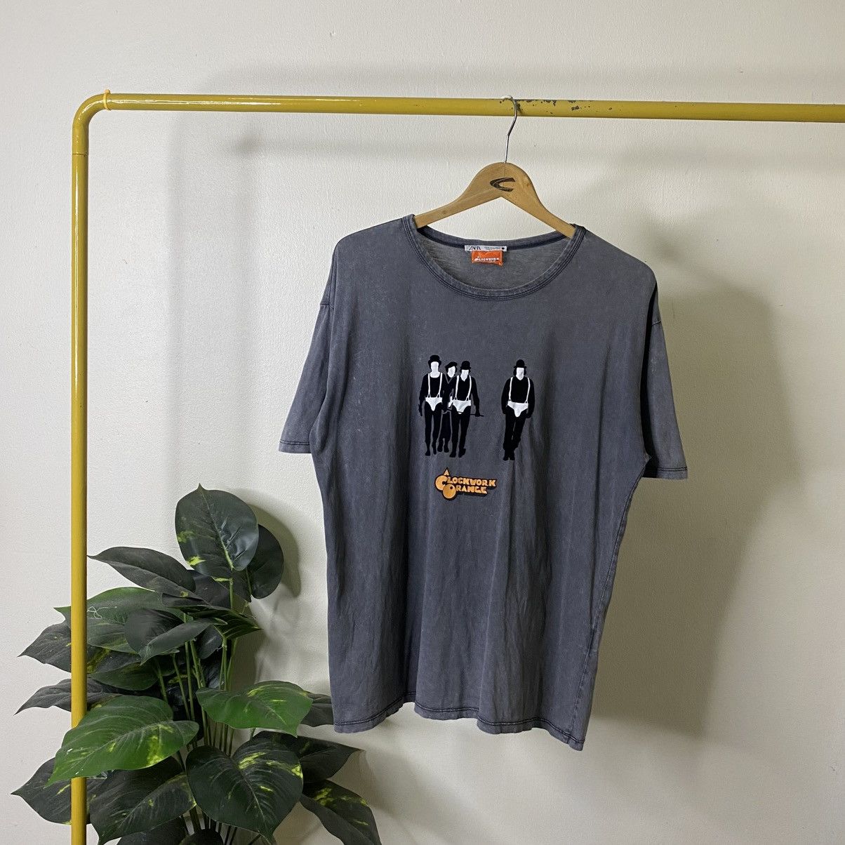 Zara Stanley Kubrick Film Clockwork Orange Grey Stone Washed Tee Size US L / EU 52-54 / 3 - 1 Thumbnail